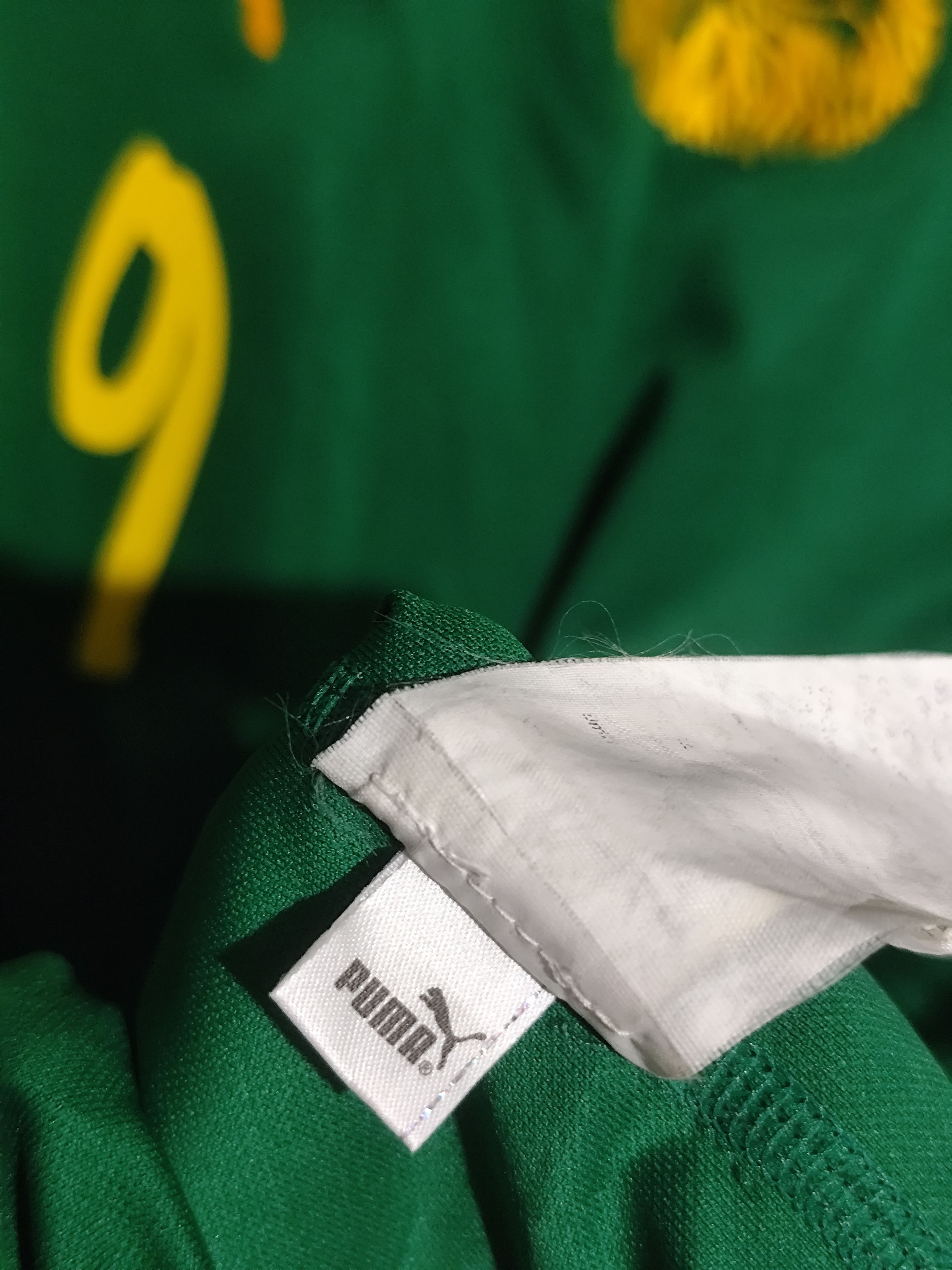 Puma × Vintage Puma x 2004/06 Samuel Eto'o #9 Cameroon Home Jersey Size US M / EU 48-50 / 2 - 18 Thumbnail