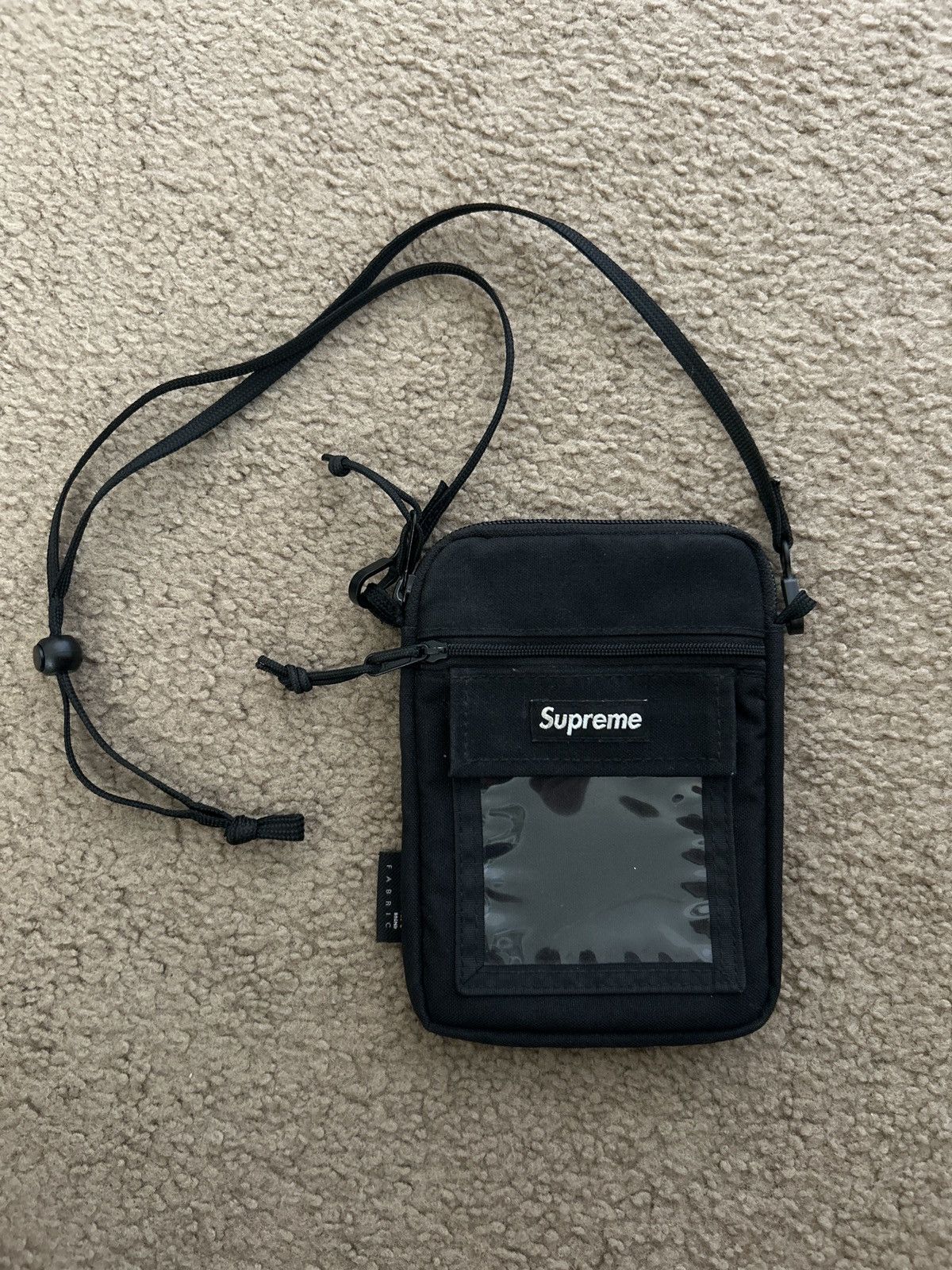バッグ Supreme 19SS Utility Pouch Black Supreme SS19 Utility Pouch Review - $40 Shoulder Bag? - YouTube