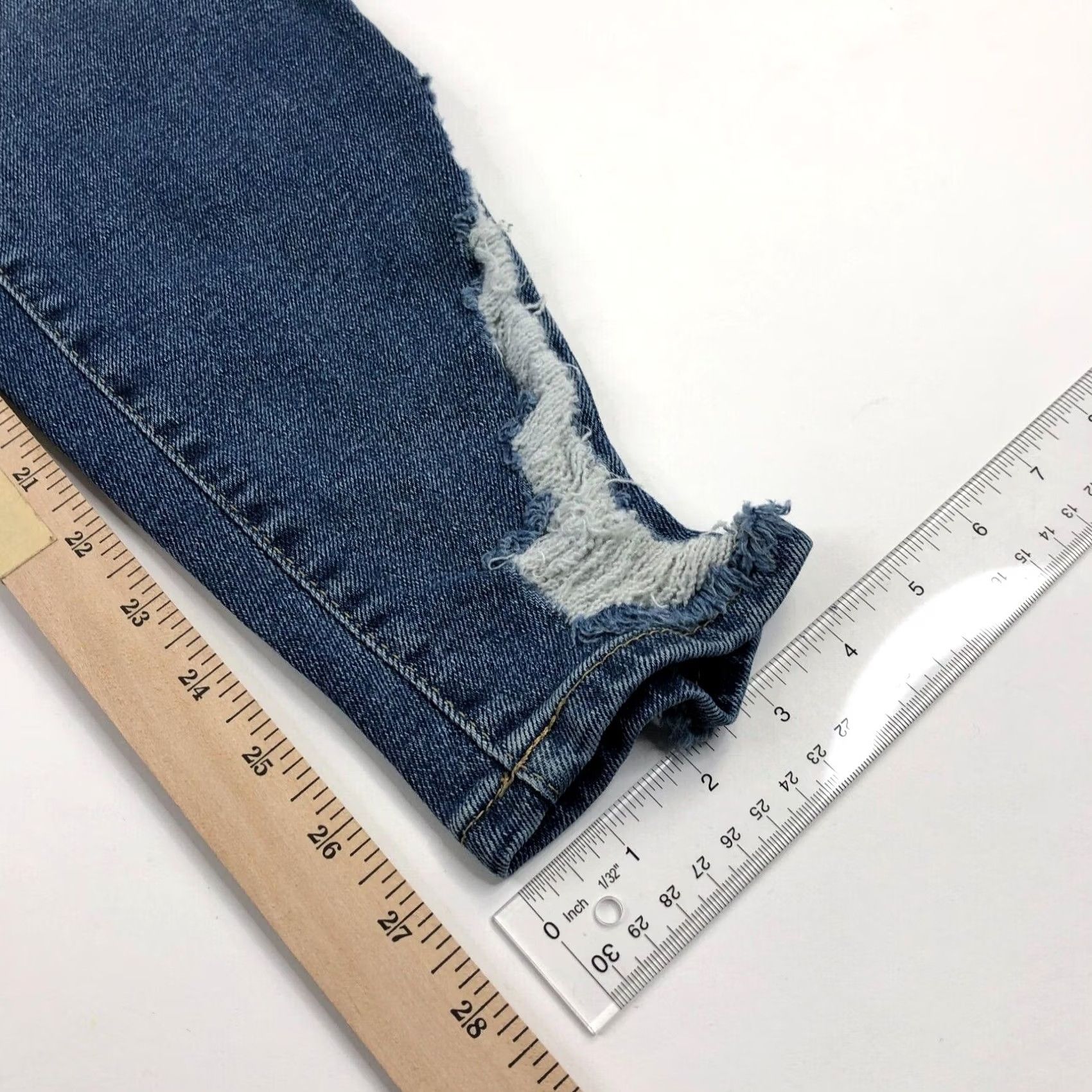 Free People Free People Jeans Skinny Mid Rise 28 (Actual 30W 27L) Distressed Denim Blue 5-Pocket Button Zip Womens Girls Size 28" / US 6 / IT 42 - 4 Thumbnail