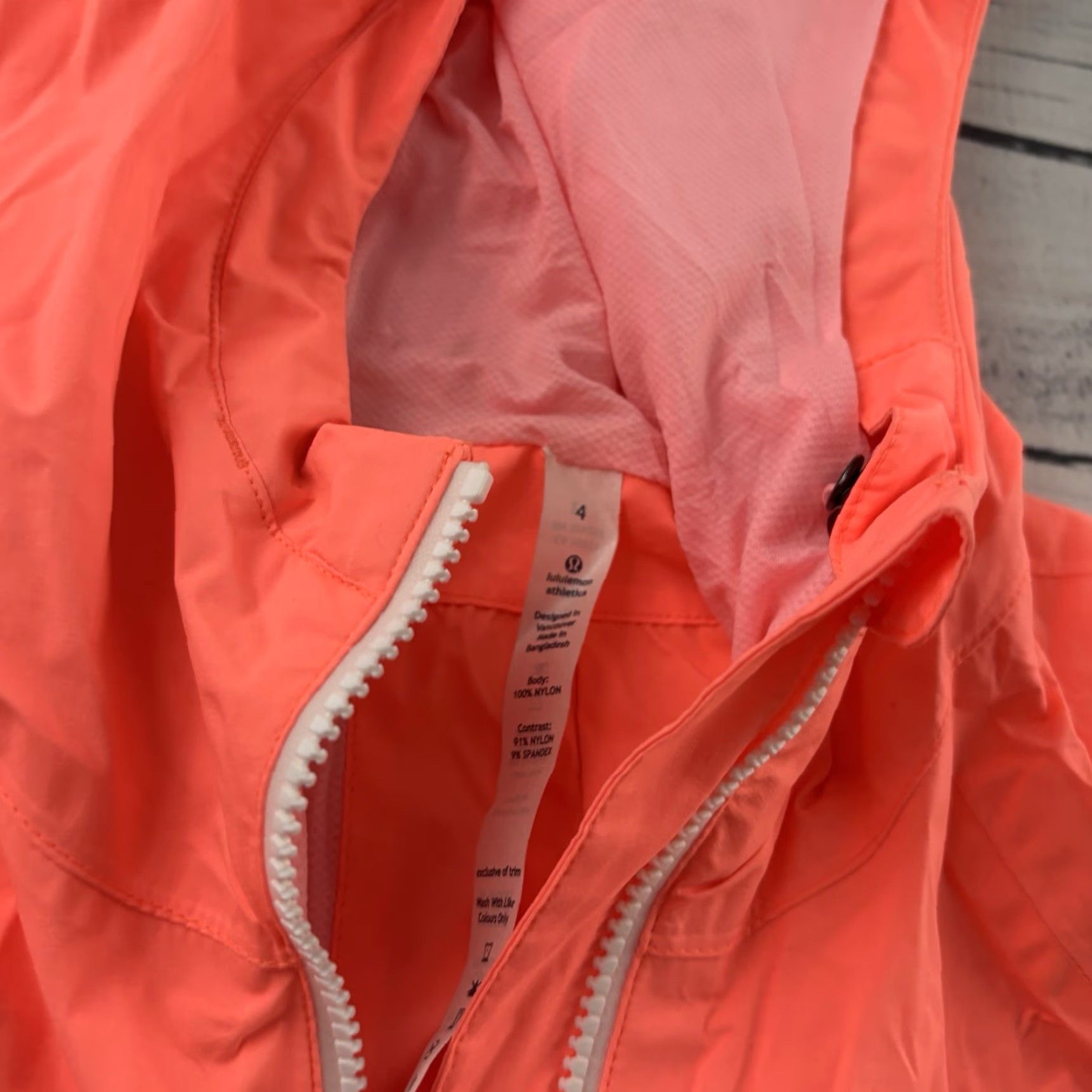 Lululemon Lululemon Windbreaker Jacket Hooded Orange Women 4 XS? Size S / US 4 / IT 40 - 2 Thumbnail