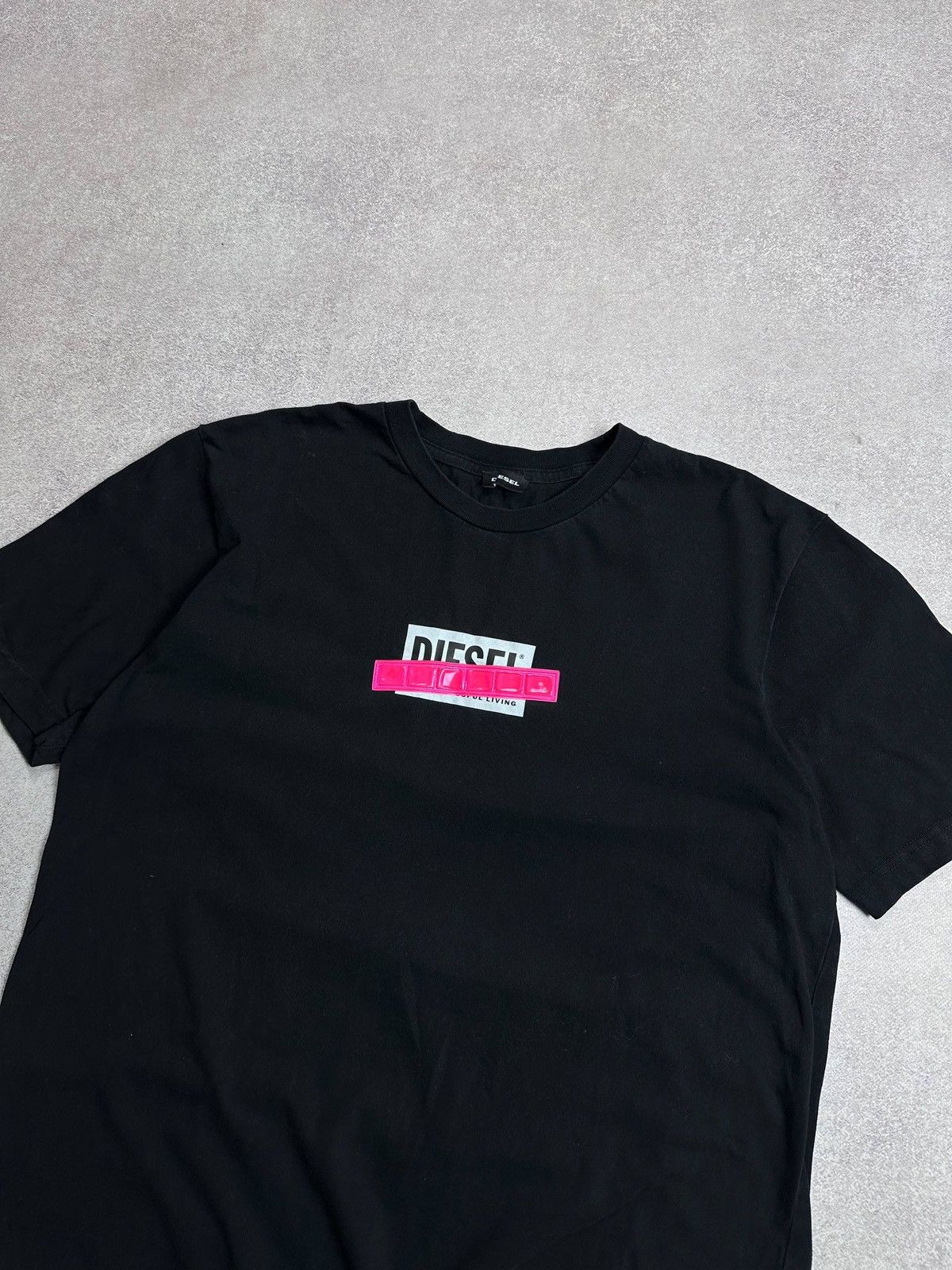 Diesel Vintage Diesel Y2K Hype Big Logo T-shirt XL Size US XL / EU 56 / 4 - 2 Thumbnail