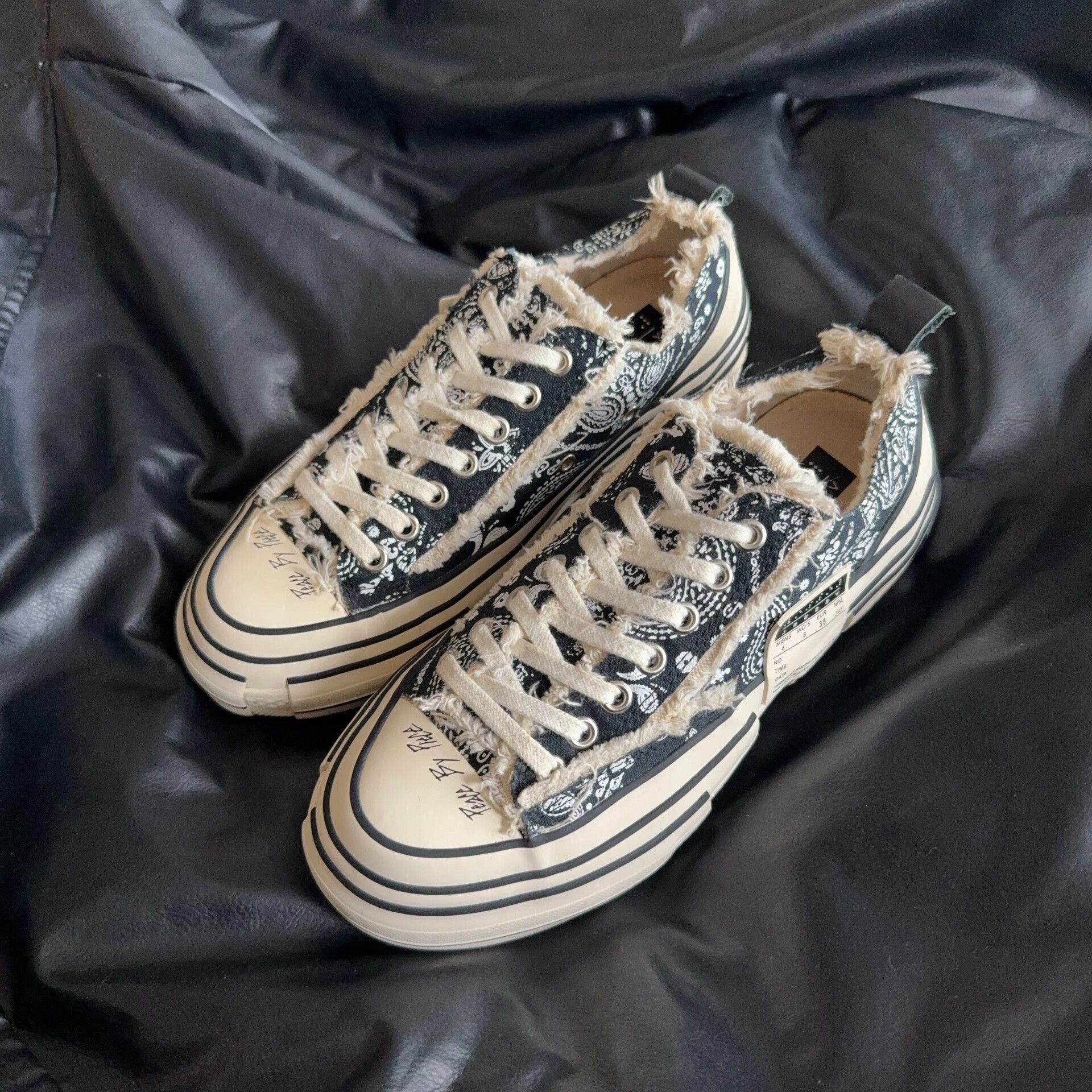 Other Paisley Black Lowtop Sneakers 38 Women Size US 7.5 / IT 37.5 - 1 Thumbnail