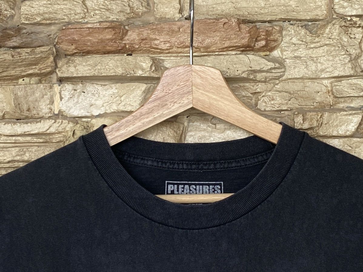 Pleasures Pleasures Leo Tees streetwear art Size US M / EU 48-50 / 2 - 5 Thumbnail