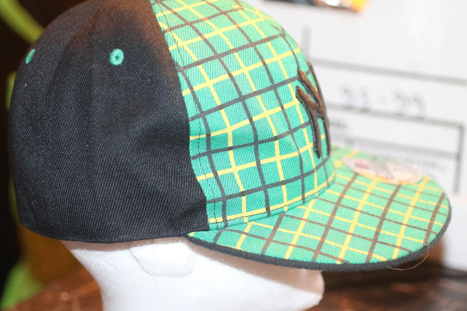 MLB New York Yankees Cap Mens 7 Plaid MLBBaseball 59FIFTY NewEra Size ONE SIZE - 7 Thumbnail
