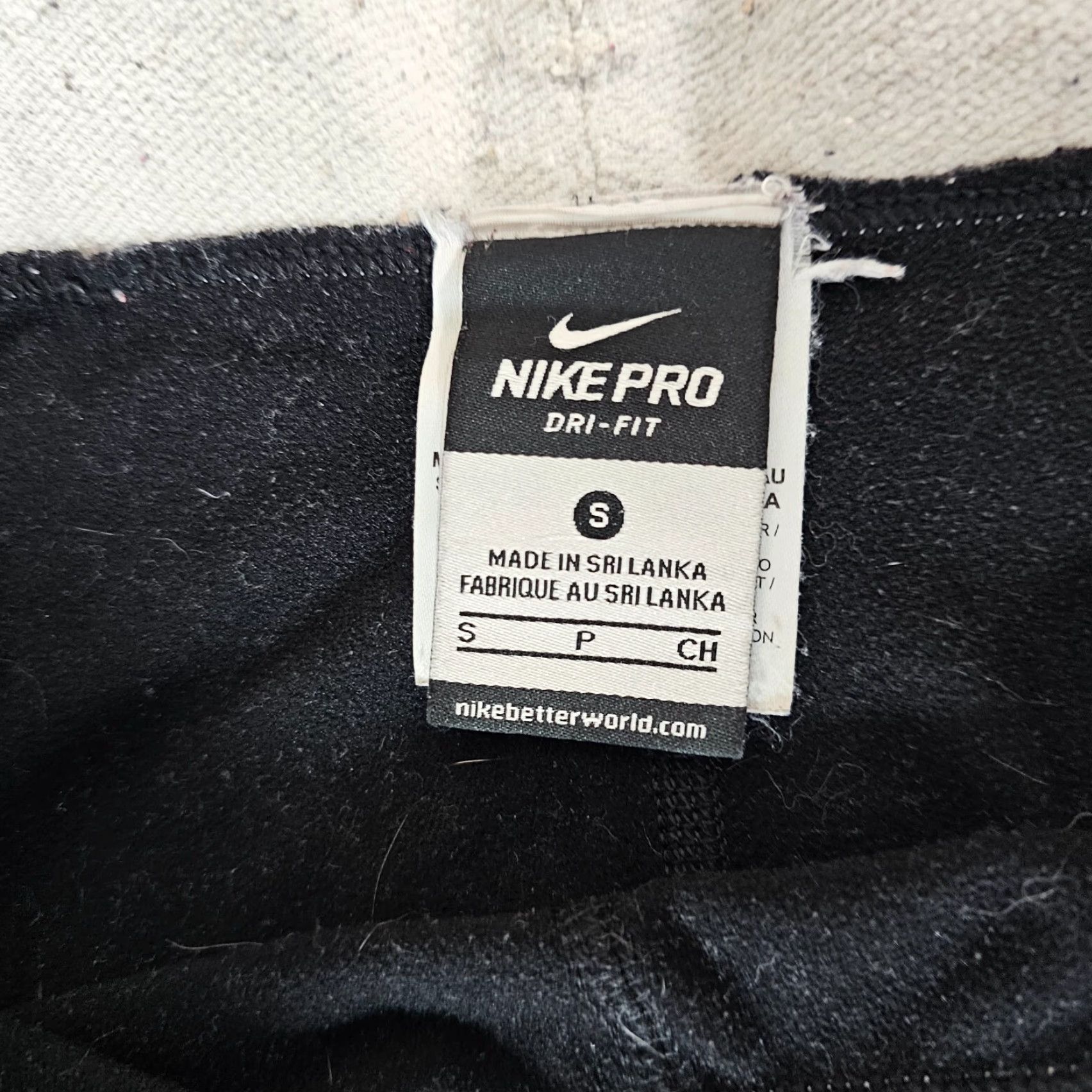 Nike VINTAGE Nike Pro Leggings Women's Size Small Black Yoga Active Gym Dri Fit Leopard Waist Size 28" / US 6 / IT 42 - 3 Thumbnail