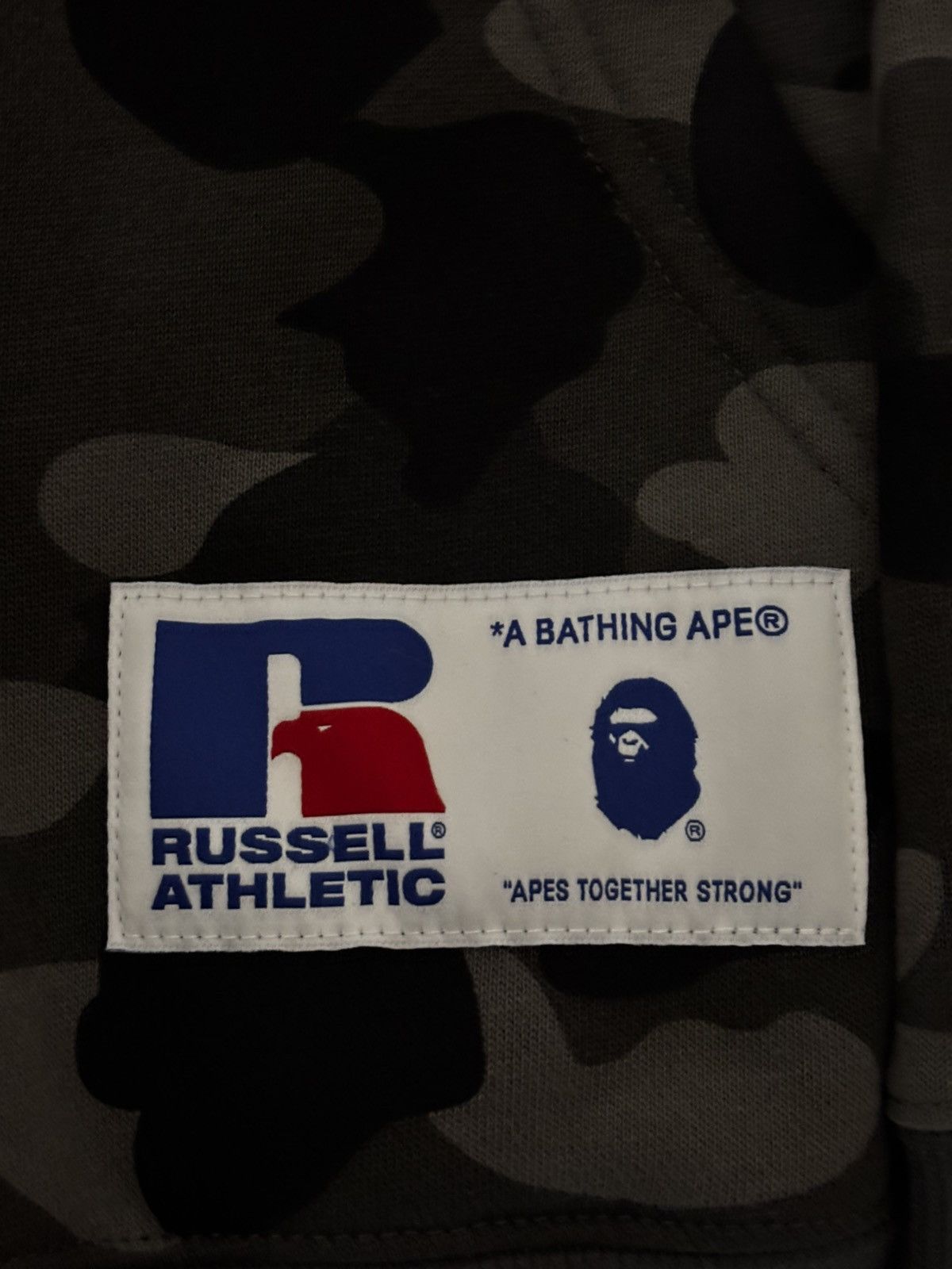 Bape Ape bape x Russell color camo college pullover hoodie M mew Size US M / EU 48-50 / 2 - 2 Thumbnail