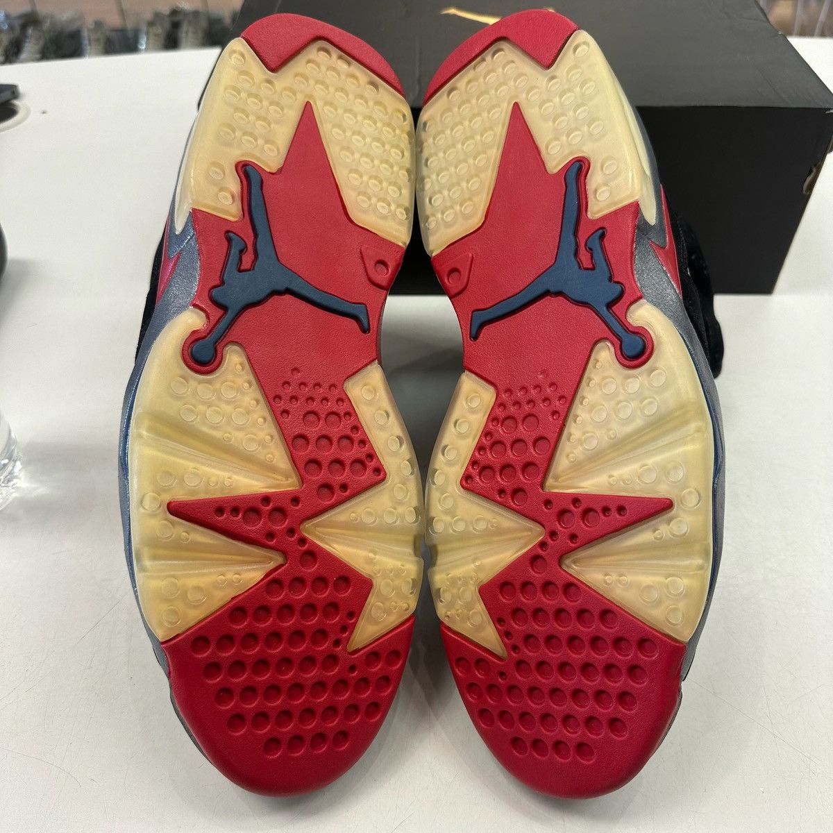 Jordan Brand × Nike Size 13 - Jordan 6 Detroit Pistons 384664-001 Size US 13 / EU 46 - 5 Thumbnail
