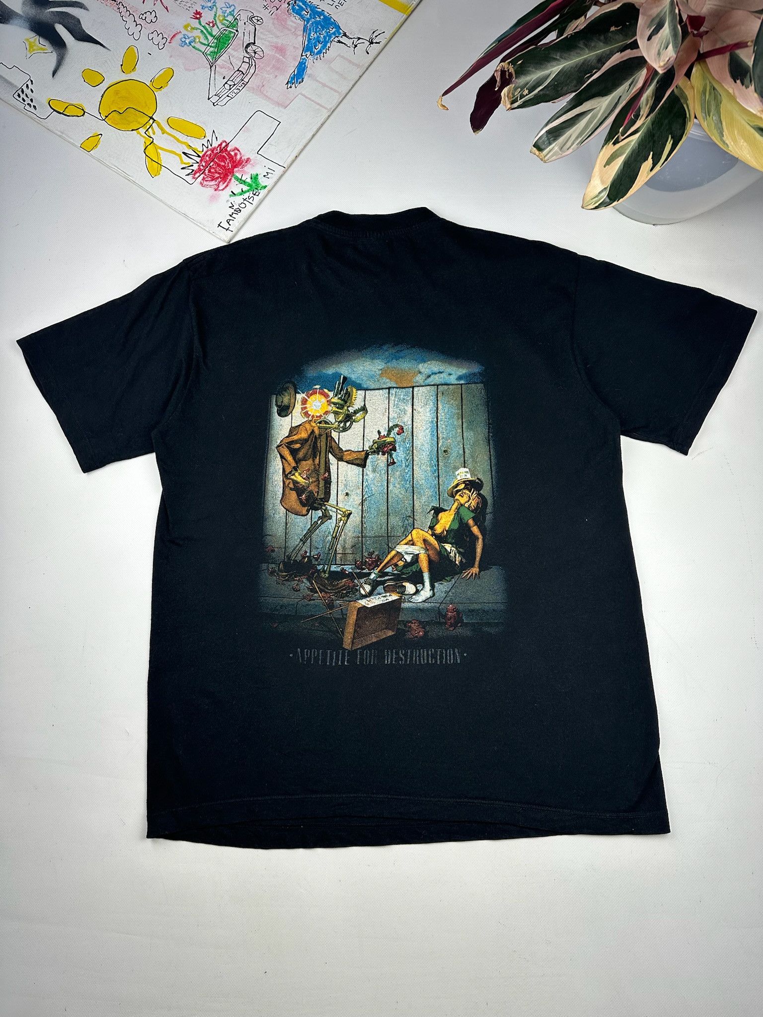 Guns N' Roses Vintage Guns N Roses T shirt sexy nude women Size US L / EU 52-54 / 3 - 1 Thumbnail