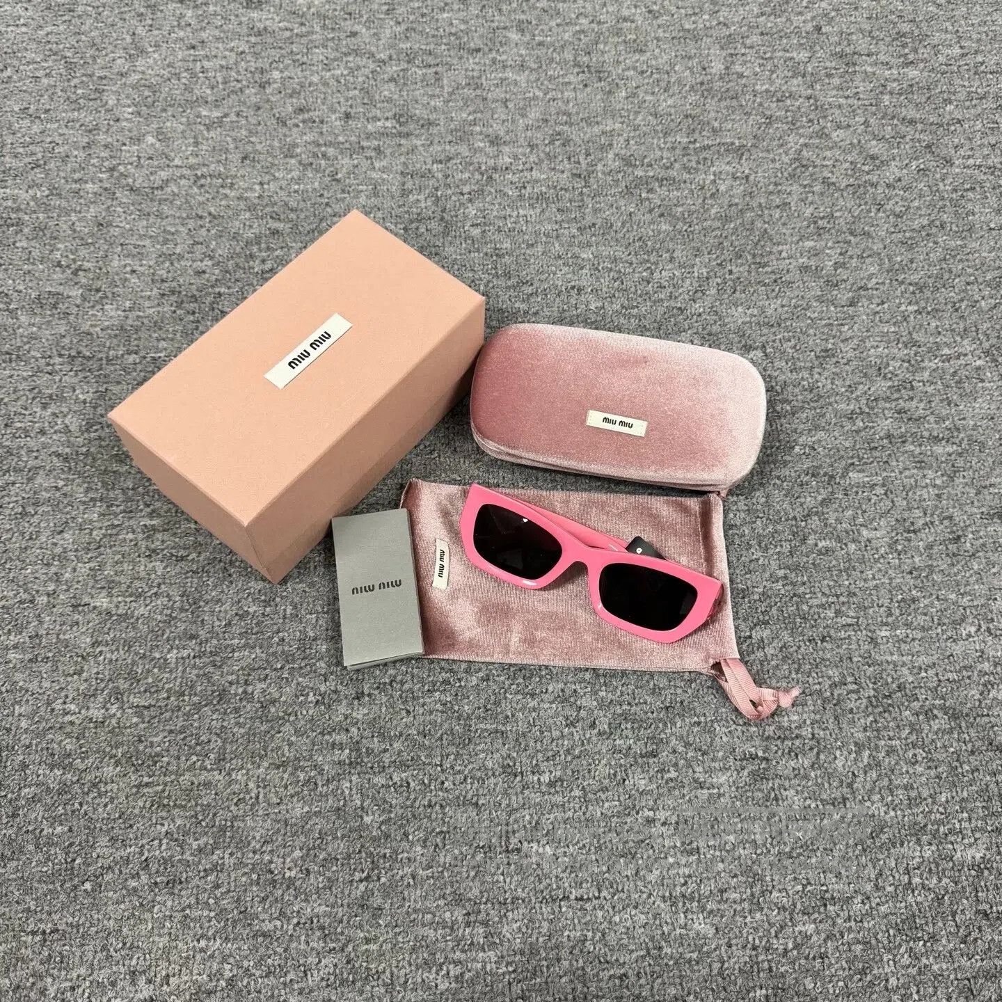 Miu Miu miu miu Pink square with lettered sunglasses| Size ONE SIZE - 1 Thumbnail