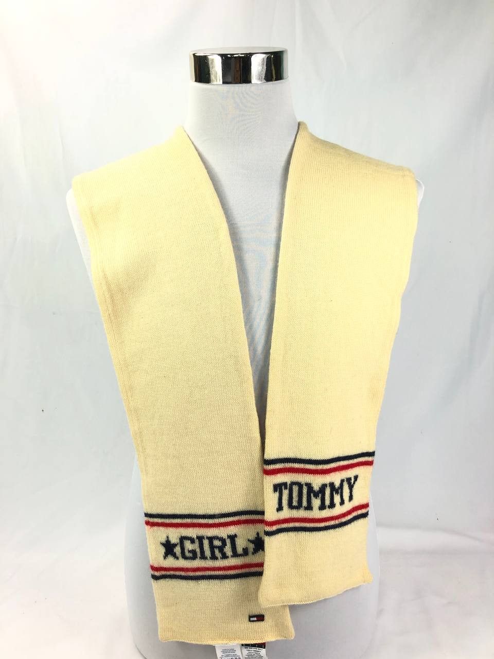 Tommy Hilfiger Scarf / Muffler / Neckwear FS095