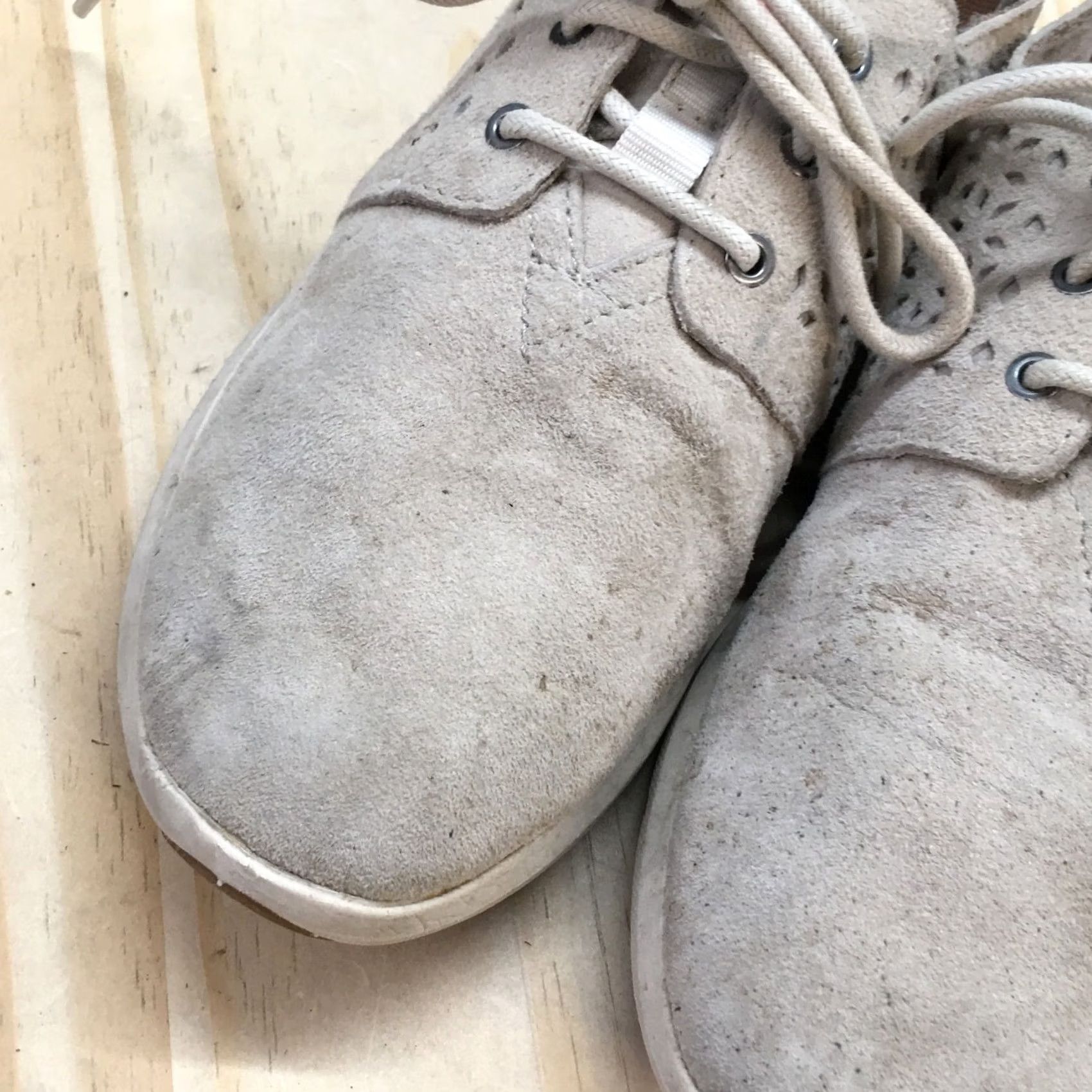 Toms TOMS Shoes Womens 8 Low Top Sneakers Beige Faux Suede Round Toe Lace Up Casual Size M / US 6-8 / IT 42-44 - 5 Thumbnail