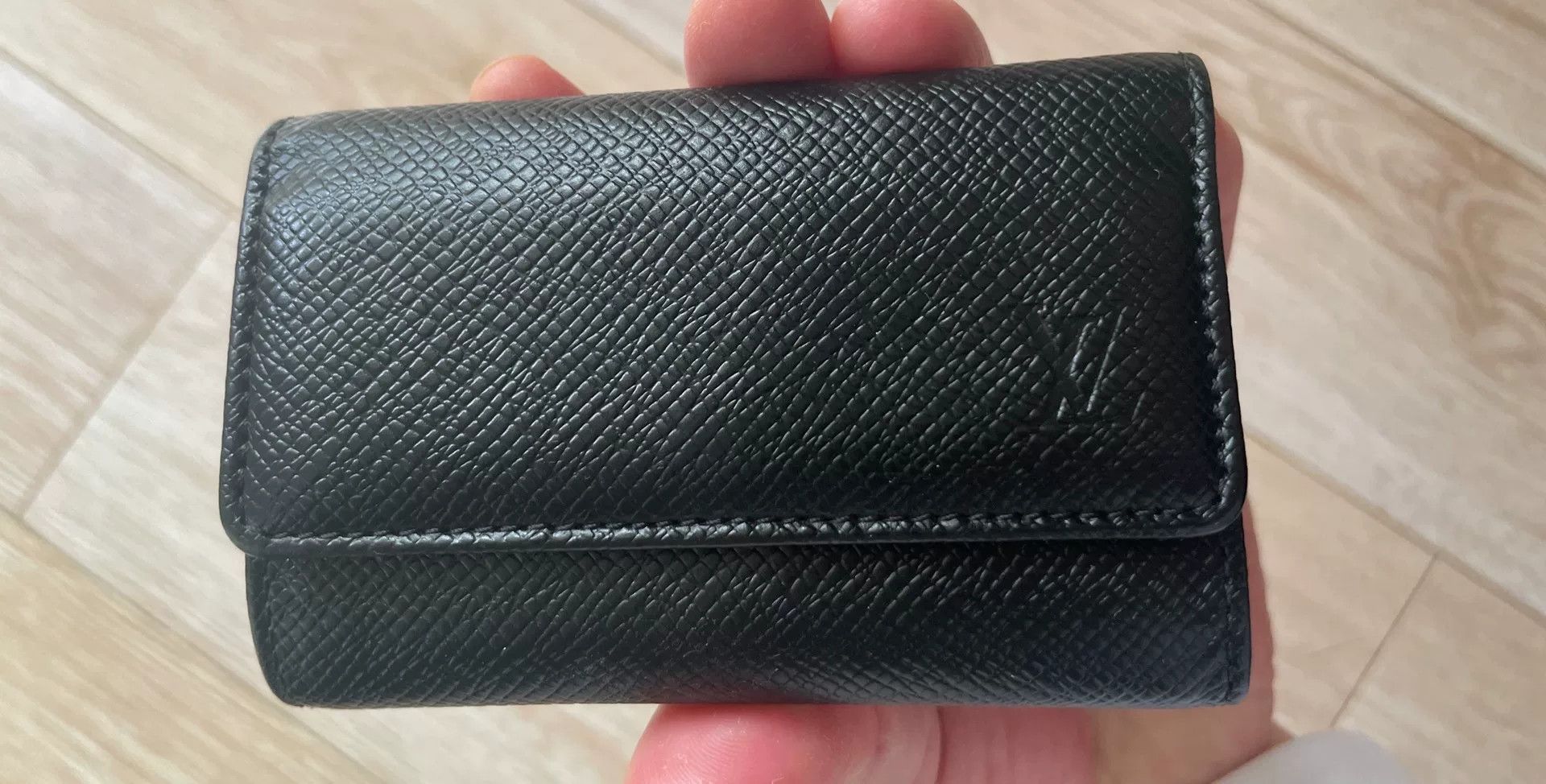 Louis Vuitton Louis Vuitton Key Pouch Size ONE SIZE - 1 Thumbnail