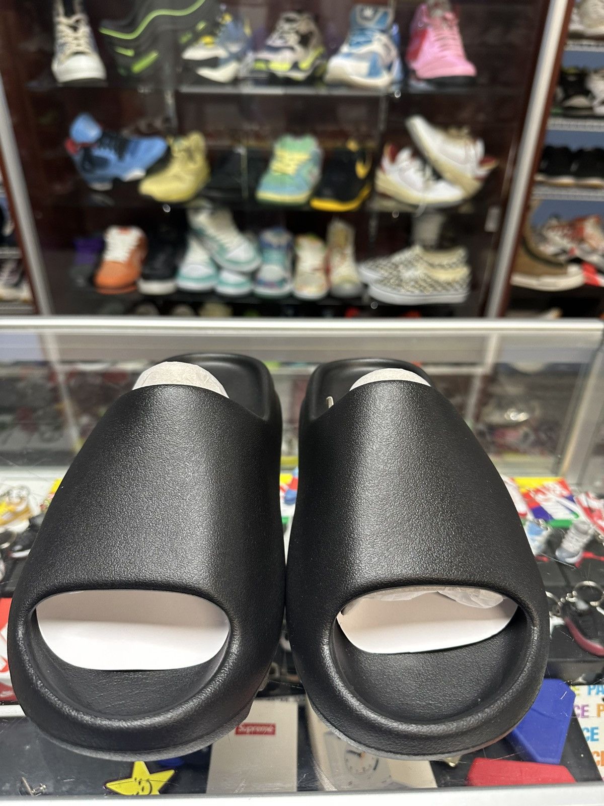 Yeezy Yzy-01 Black Slides Size US 7 / EU 40 - 1 Thumbnail