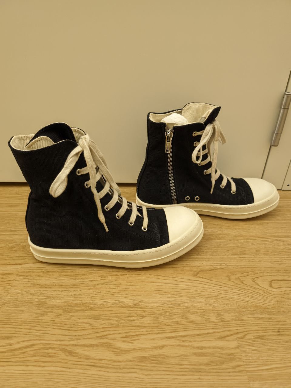 Rick Owens Ramones Logo Hi Sneakers Size US 8 / EU 41 - 2 Thumbnail