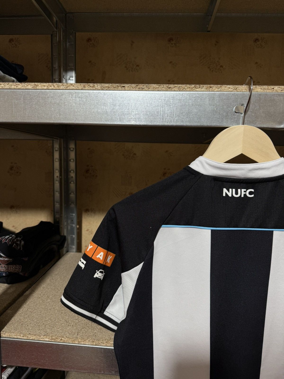 Castore × Vintage Rare Castore Newcastle United 2021 2022 Home Soccer Jersey Size US S / EU 44-46 / 1 - 4 Thumbnail
