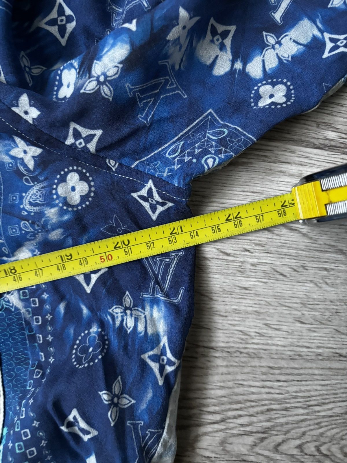 Louis Vuitton Louis Vuitton Monogram Bandana Hook Detail Shirt Blue Size US M / EU 48-50 / 2 - 21 Thumbnail