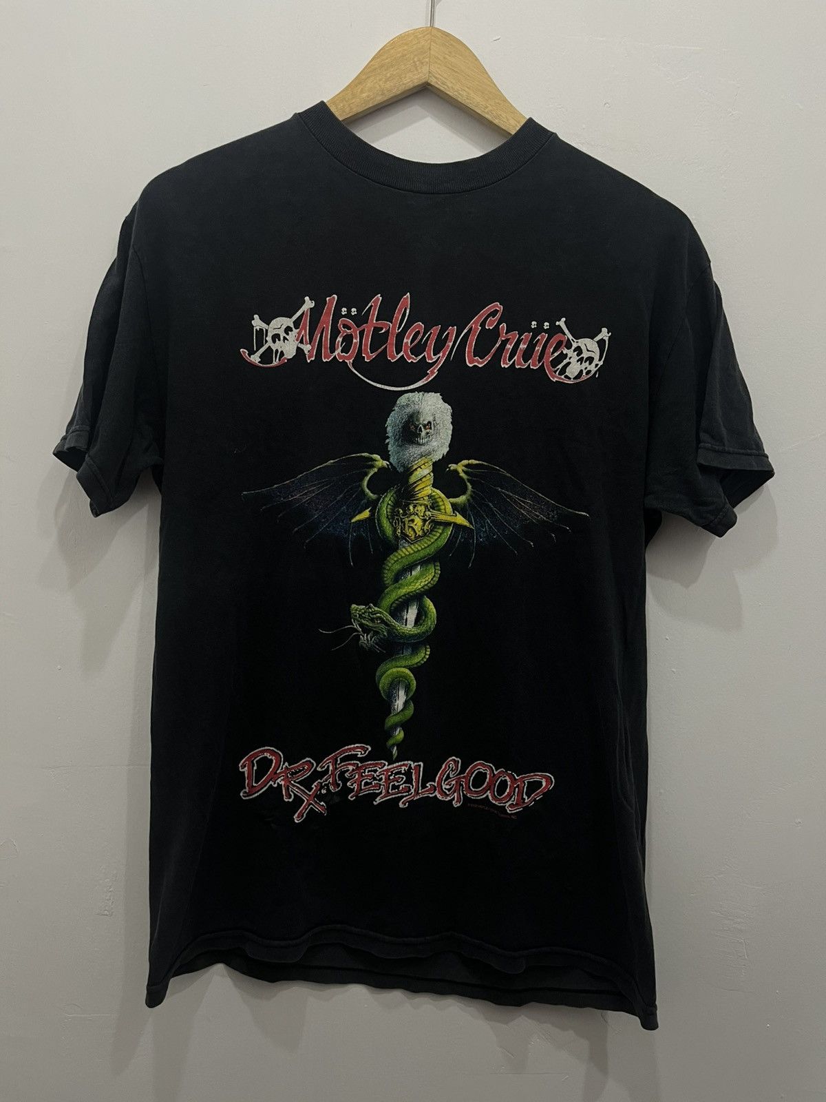 Band Tees Vintage ©️ 2003 Motley Crue - Dr. Feelgood tees Size US M / EU 48-50 / 2 - 1 Thumbnail