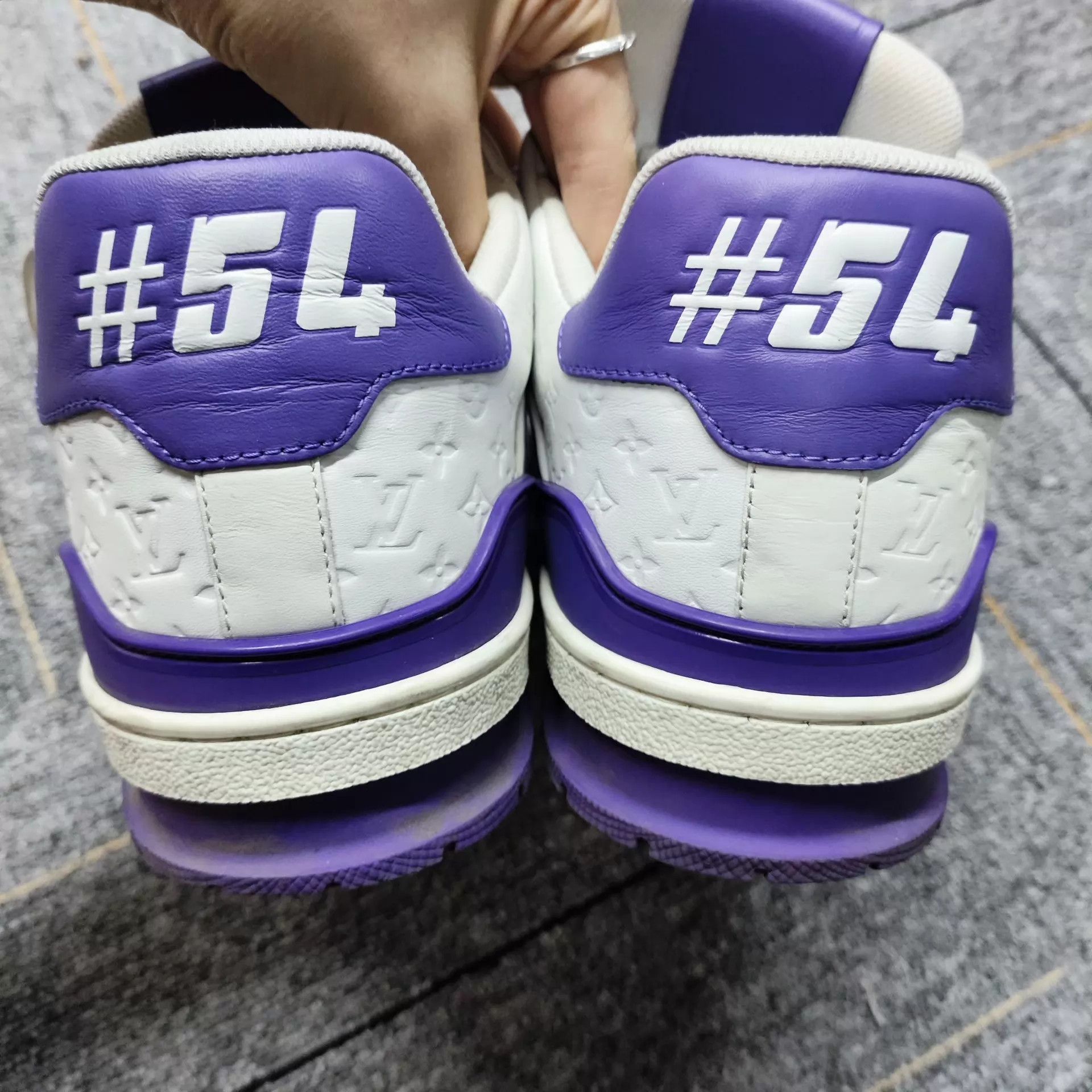 Louis Vuitton LV Trainer Embossed White Purple US 8 Size US 8 / EU 41 - 8 Thumbnail