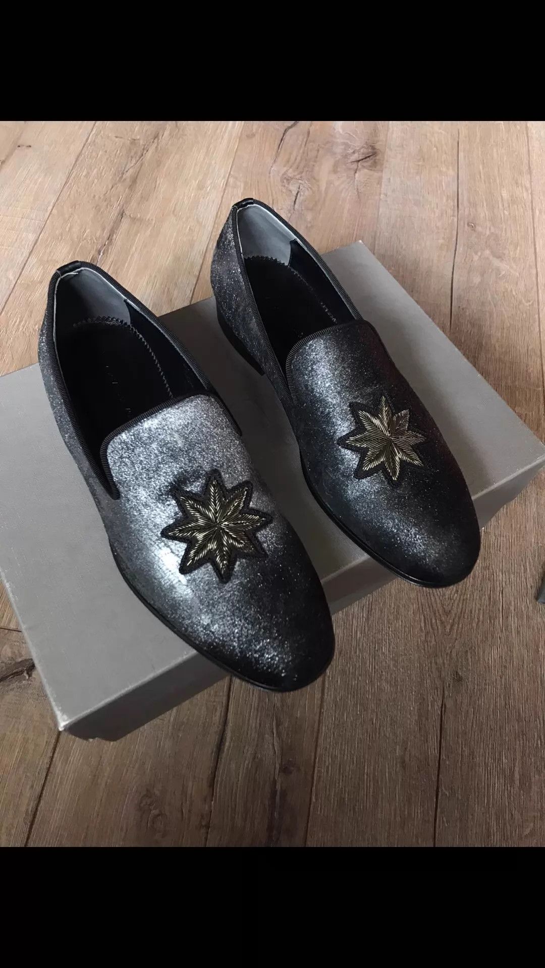 Alexander McQueen AMQ Silver Foil Embroidered Sneaker 41 (EU) Unique Size US 11 / EU 44 - 7 Thumbnail