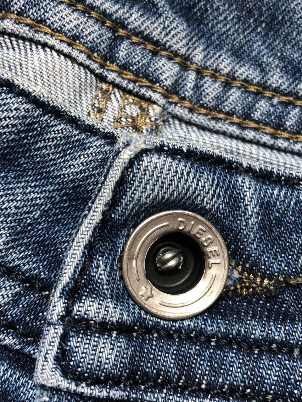 DIESEL BUSTER Men’s Blue Denim Jeans Classic Fit W32 L32