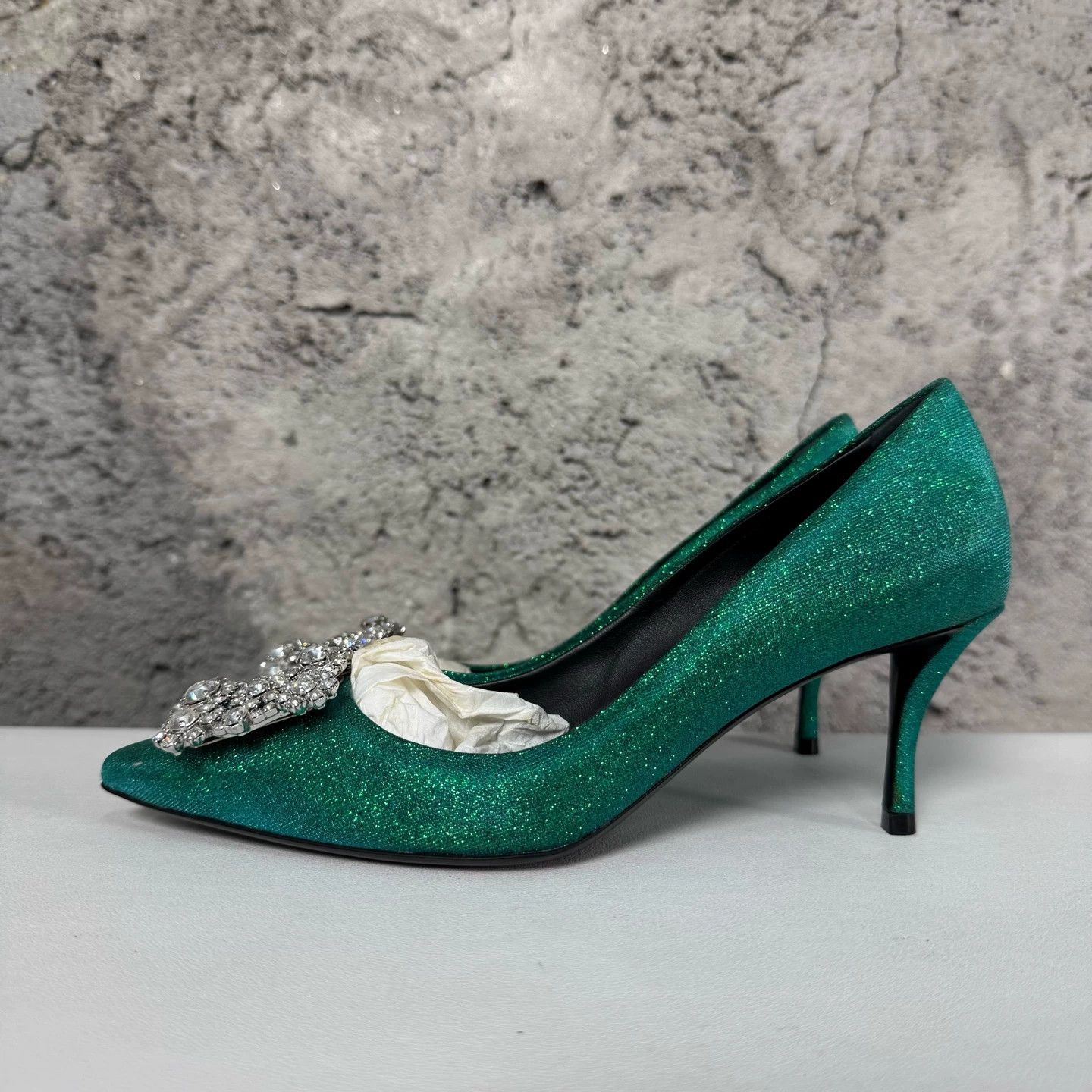 Roger Vivier RV Crystal Flower Buckle Satin Pt Pumps 36.5 New Size US 6 / IT 36 - 3 Thumbnail