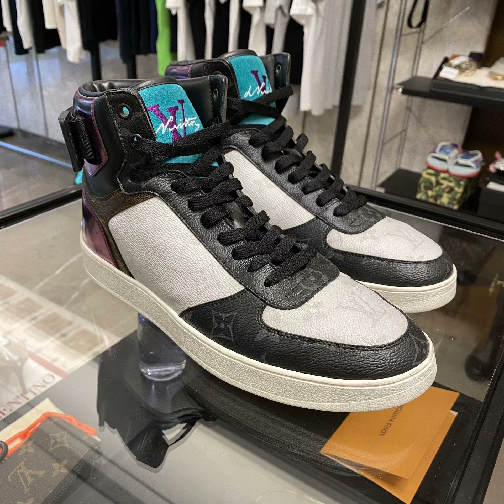 Louis Vuitton Louis Vuitton Patchwork Hitop Sneakers 9 Men Size US 9 / EU 42 - 1 Thumbnail