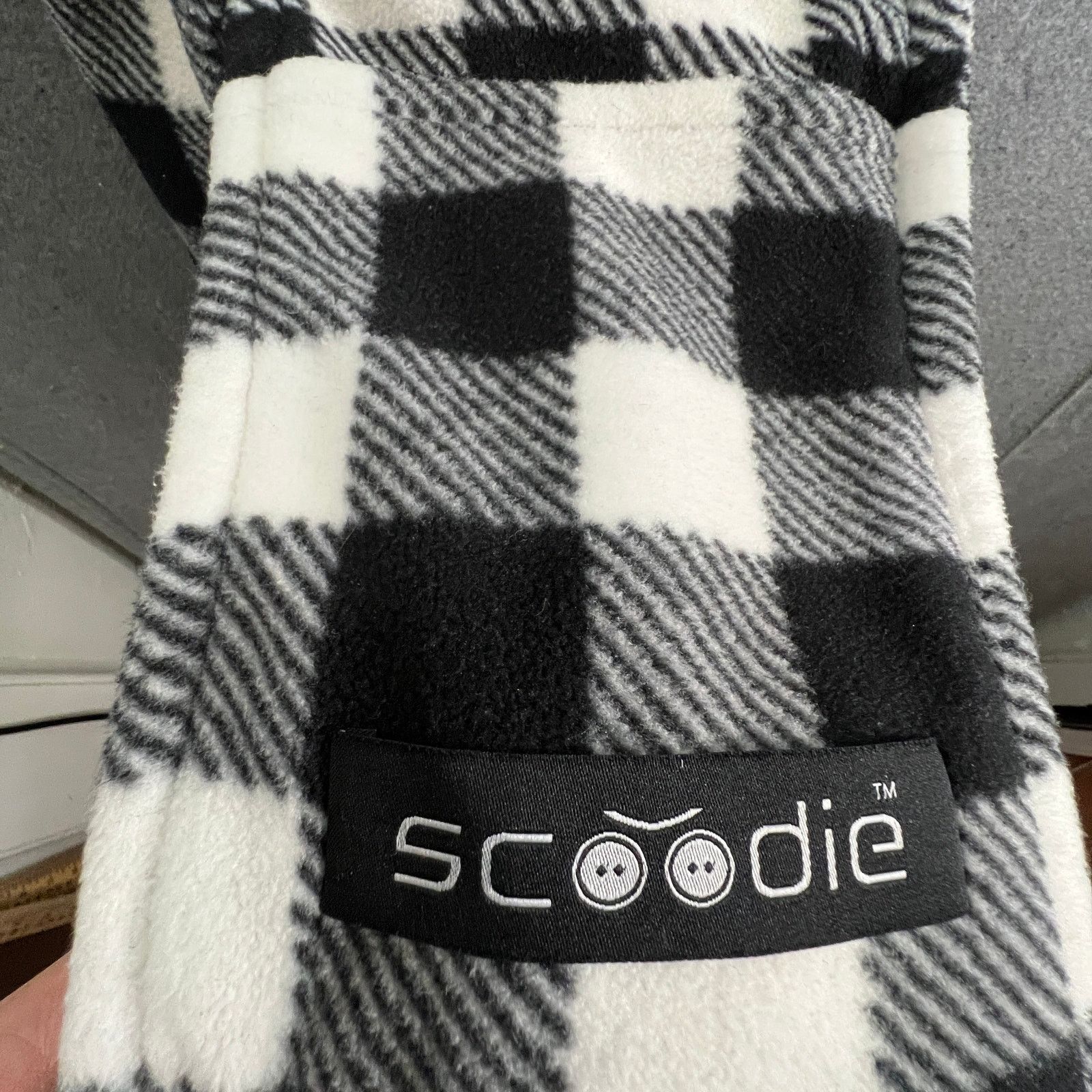 Other Scoodie Black and White Plaid Women's Scarves & Hood Size ONE SIZE - 2 Thumbnail