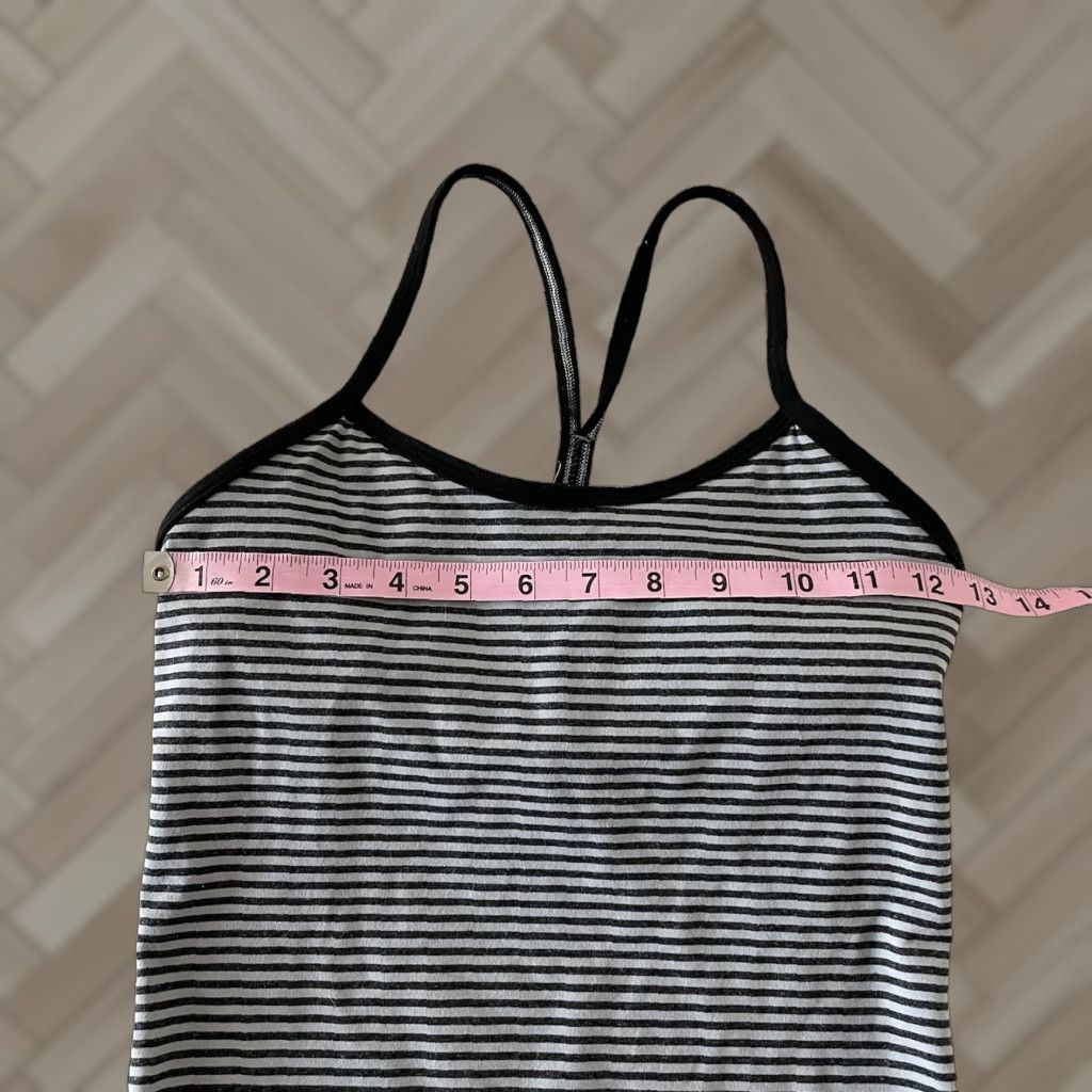 Lululemon Lululemon Striped Racer Back Built In Bra Yoga Tank Top Women's 4 Black Gray Size S / US 4 / IT 40 - 1 Thumbnail