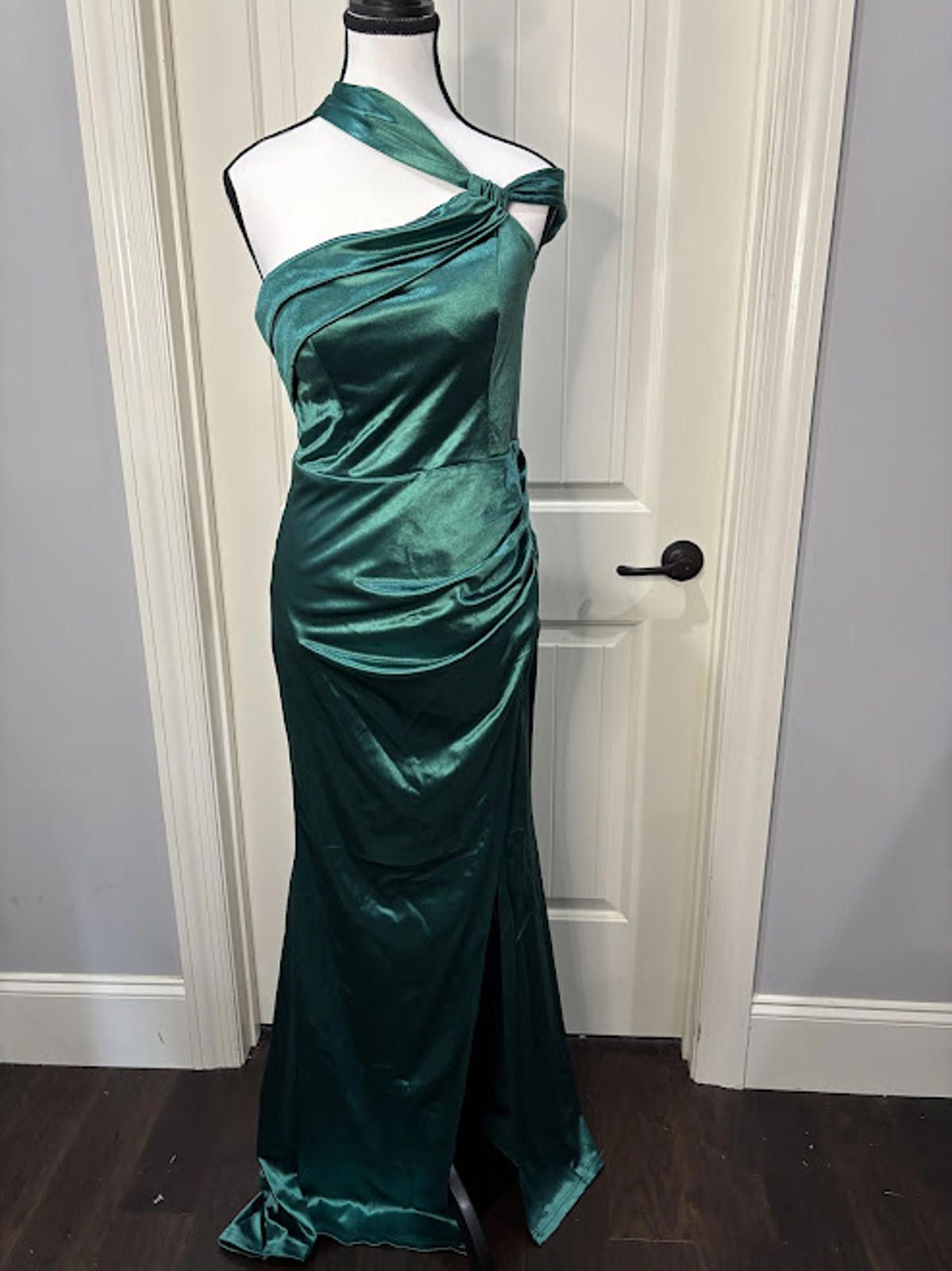 Other 22. Faeriesty Elegant Green Satin On-Shoulder Evening Dress Size L / US 10 / IT 46 - 1 Thumbnail