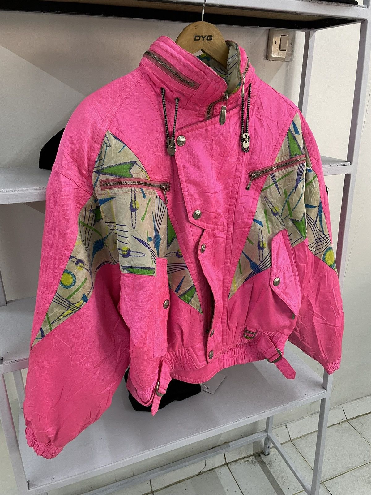 Japanese Brand VINTAGE RETRO BCBG MULTI ZIPPER JACKET Size US XL / EU 56 / 4 - 3 Thumbnail
