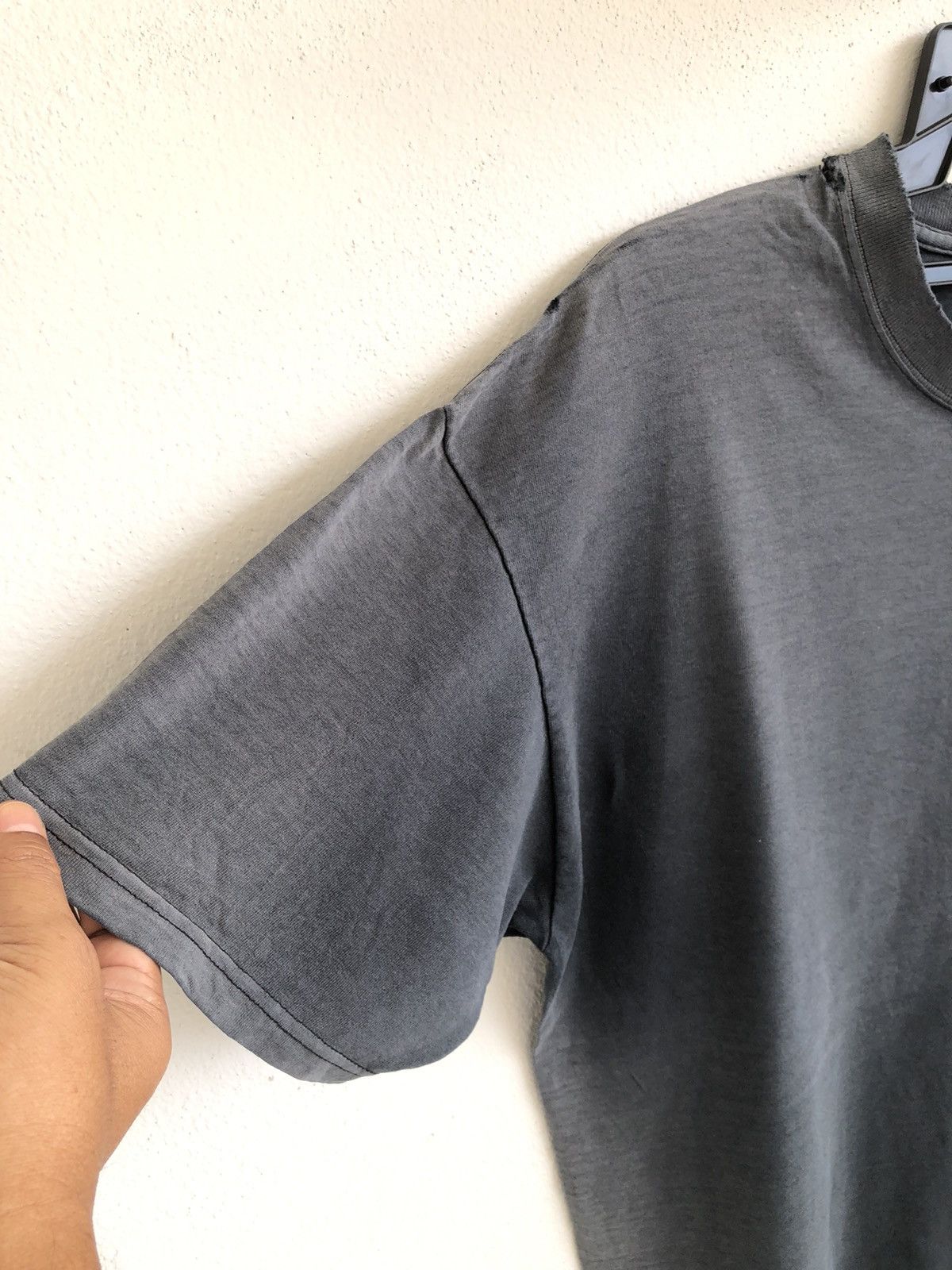 Vintage Vintage 📍Thrashed Sunfaded anvil Plain Tee Size US XL / EU 56 / 4 - 6 Thumbnail