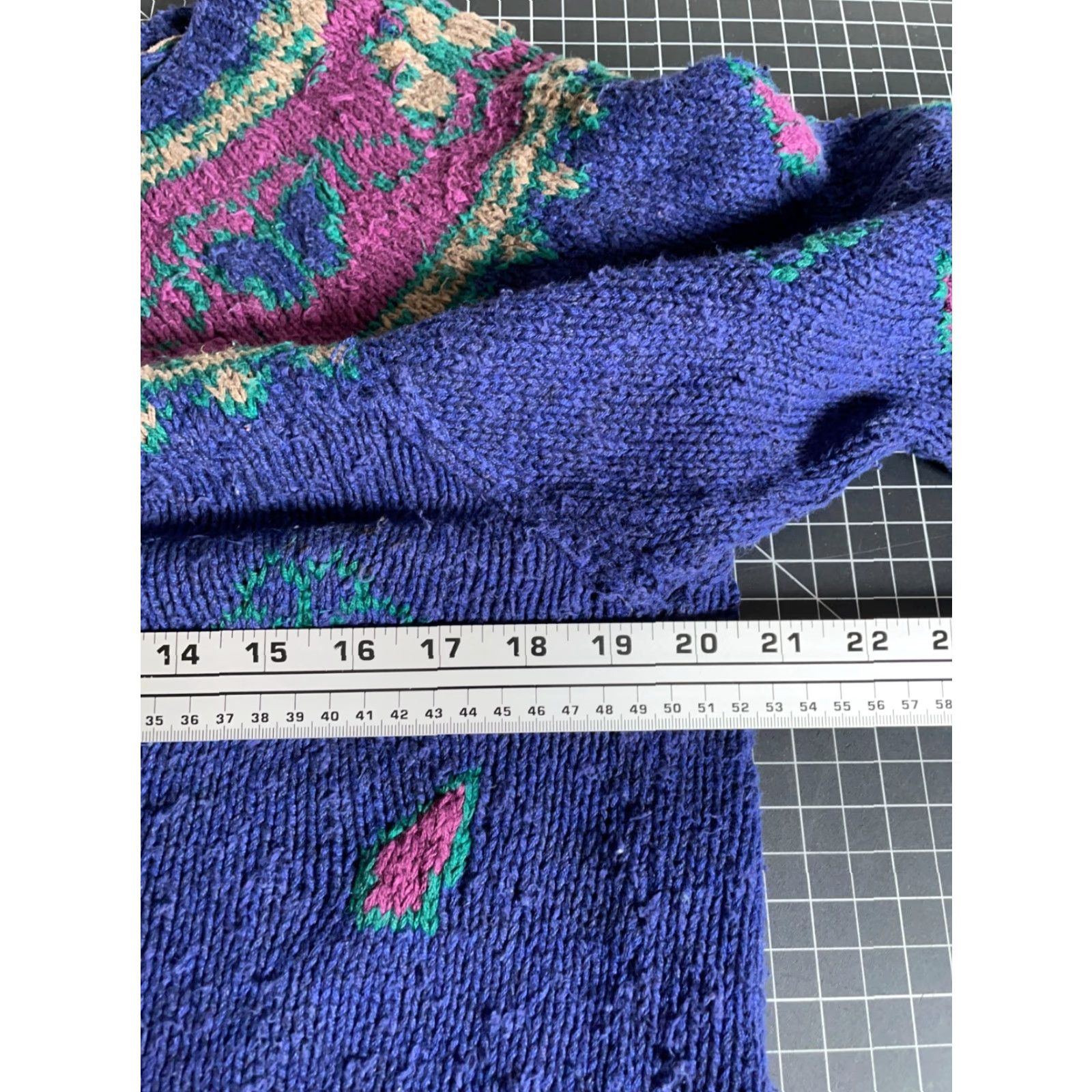 Vintage VINTAGE Floral Butterfly Pattern Sweater Women’s Medium Dark Blue Chunky Knit Boxy 90s Preppy Size M / US 6-8 / IT 42-44 - 4 Thumbnail