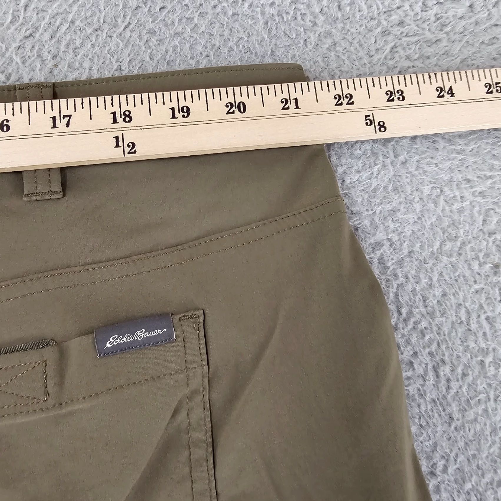 Eddie Bauer Eddie Bauer Shorts Mens 42 Olive Tech Lightweight Outdoor Stretch Cargo Chinos Size US 42 / EU 58 - 6 Thumbnail