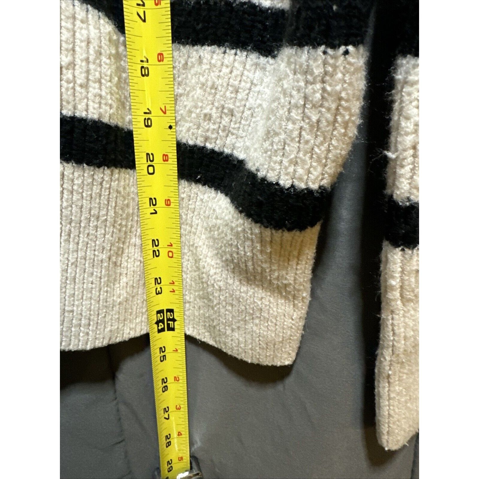 Zara Zara Knit Cropped Oversized Striped Boxy Distressed Sweater Size S / US 4 / IT 40 - 8 Thumbnail