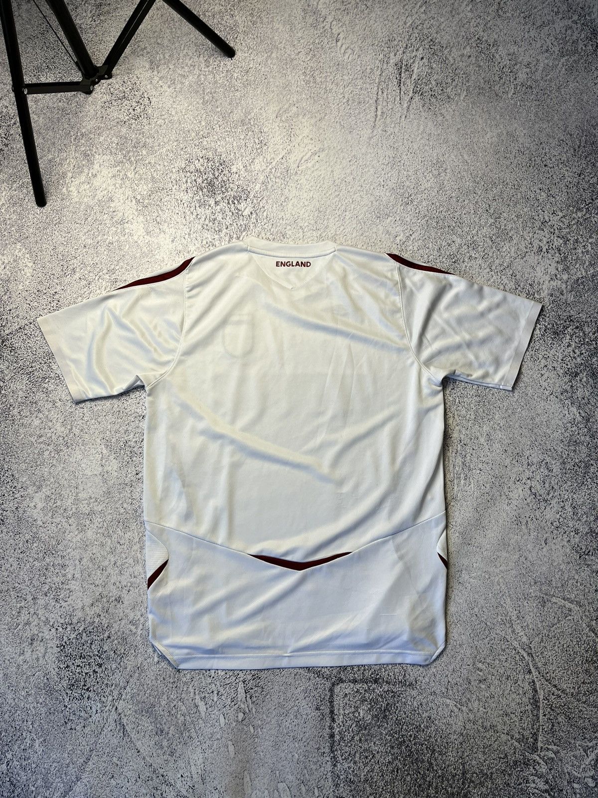 Other Authentic England 2007-08 Training Shirt. Size Large. Umbro Size US L / EU 52-54 / 3 - 14 Thumbnail