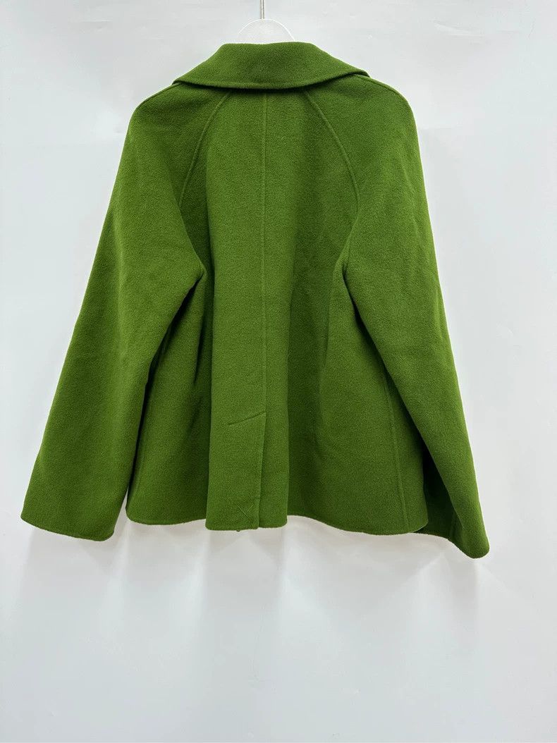 Max Mara Max Mara Solid double-breasted lapel cropped jacket jacket Size M / US 6-8 / IT 42-44 - 2 Thumbnail
