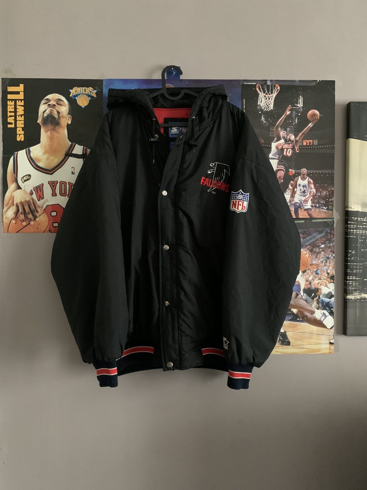 Starter 90s VTG Starter NFL Atlanta Falcons Bomber Hooded Jacket Size US L / EU 52-54 / 3 - 1 Thumbnail