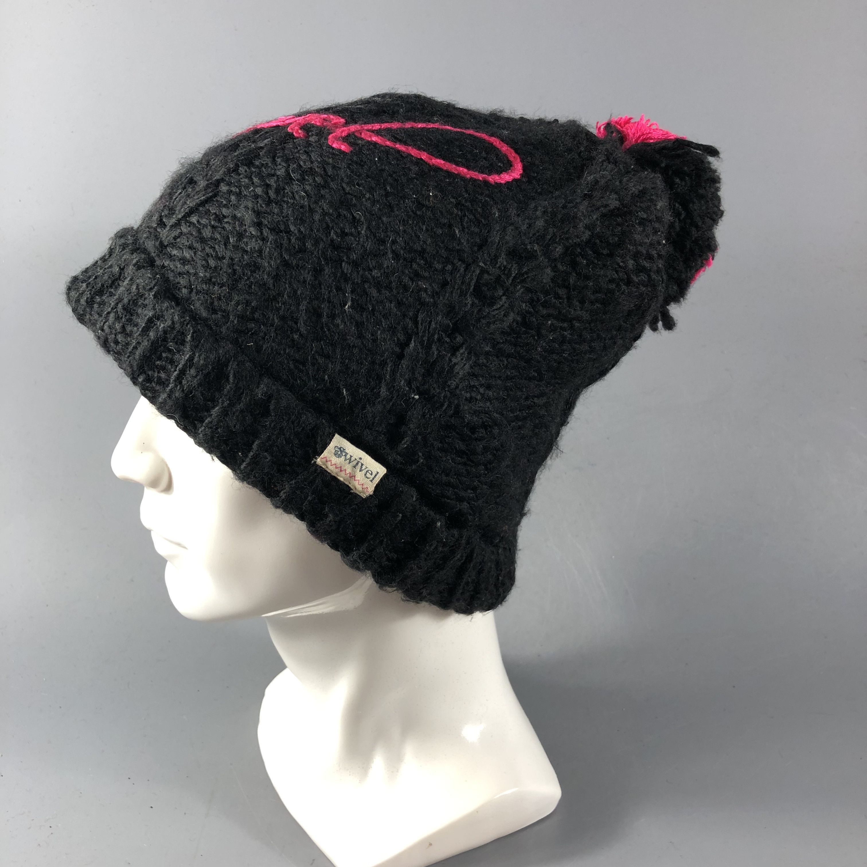 Vintage Swivel Cable Knit Bobble Beanie Snowcap Snow Hat B570 Size ONE SIZE - 1 Thumbnail