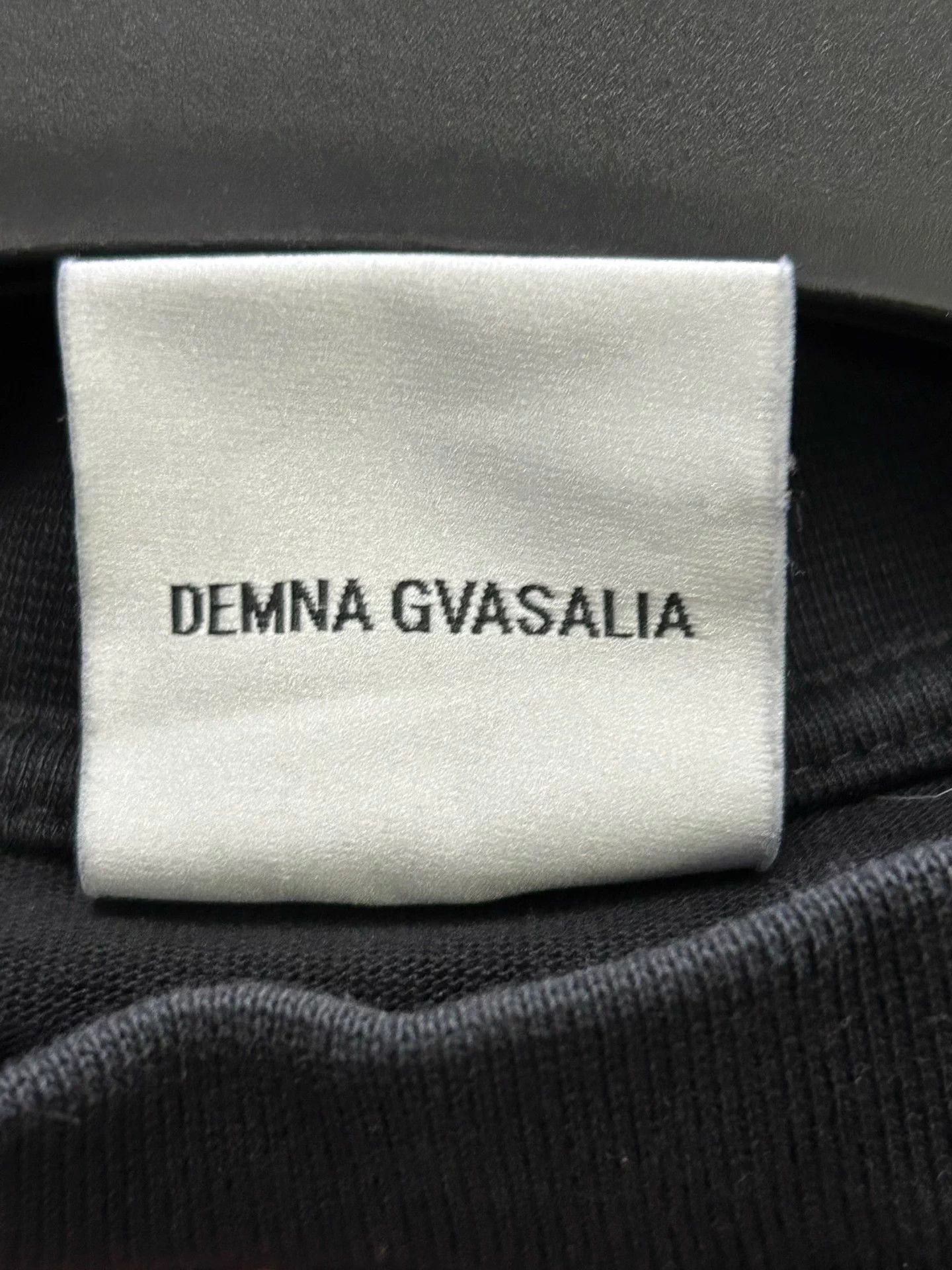 Vetements Vetements Anti-War Patch Runway Short Sleeve T-shirt SZ S Size US S / EU 44-46 / 1 - 7 Thumbnail