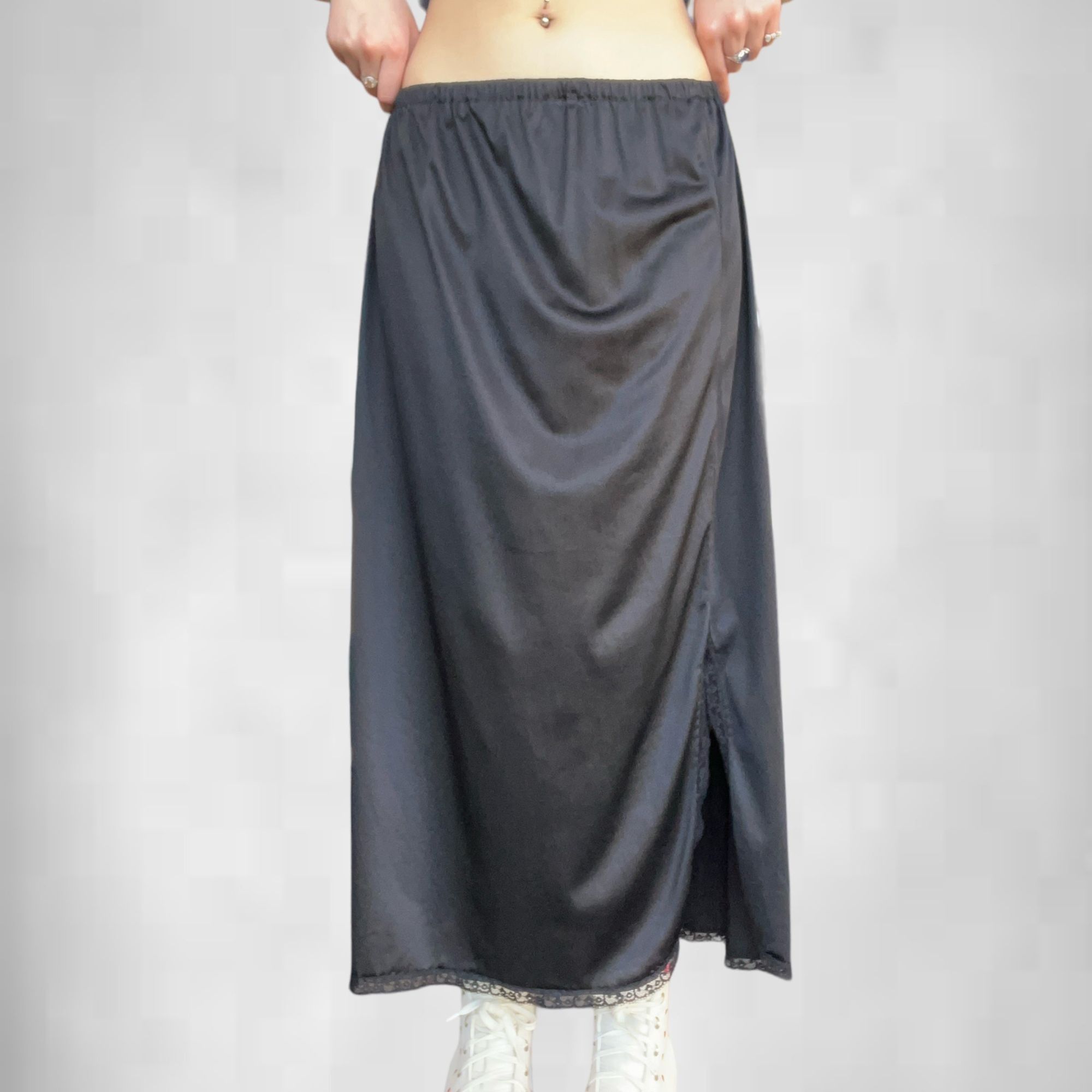 Vintage Vintage 90s Black Slip Skirt Size 32" / US 10 / IT 46 - 1 Thumbnail