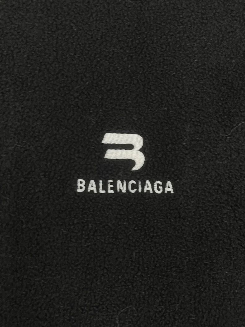 Balenciaga Balenciaga Fleece Embroidered Logo Jacket Size US XL / EU 56 / 4 - 4 Thumbnail