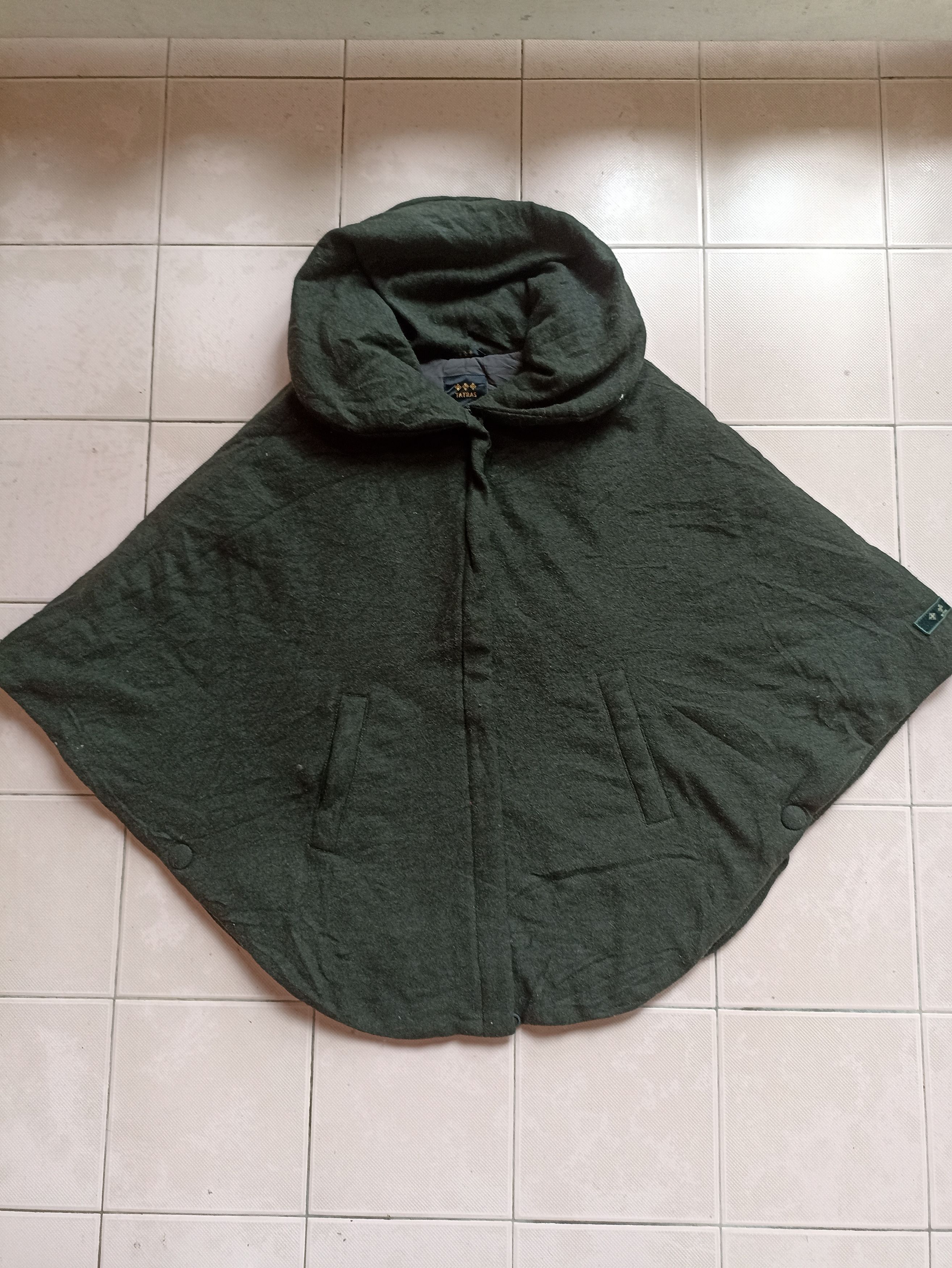 TATRAS Tatras capes wool Size US M / EU 48-50 / 2 - 1 Thumbnail