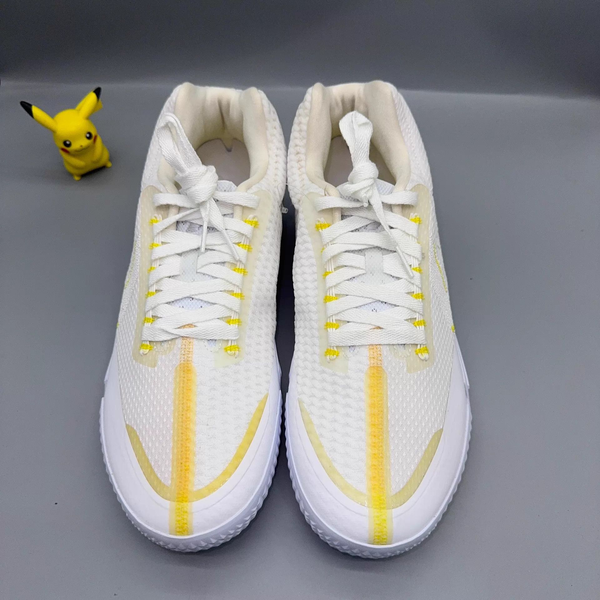 Converse Converse bbevo White/Yellow 44.5 Size US 11.5 / EU 44-45 - 2 Thumbnail