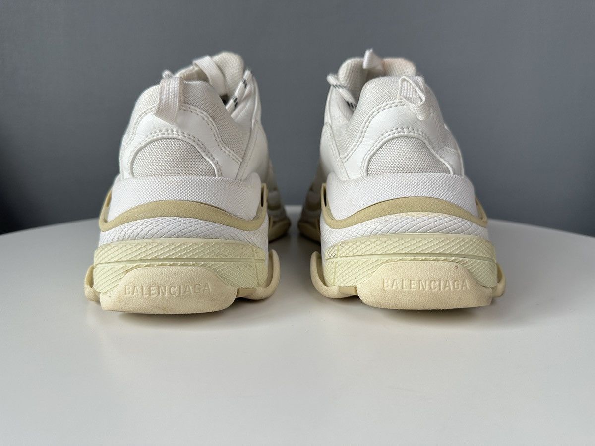 Balenciaga BALENCIAGA Triple S Women’s Sneakers White EU 40 Unisex Size US 10 / IT 40 - 5 Thumbnail