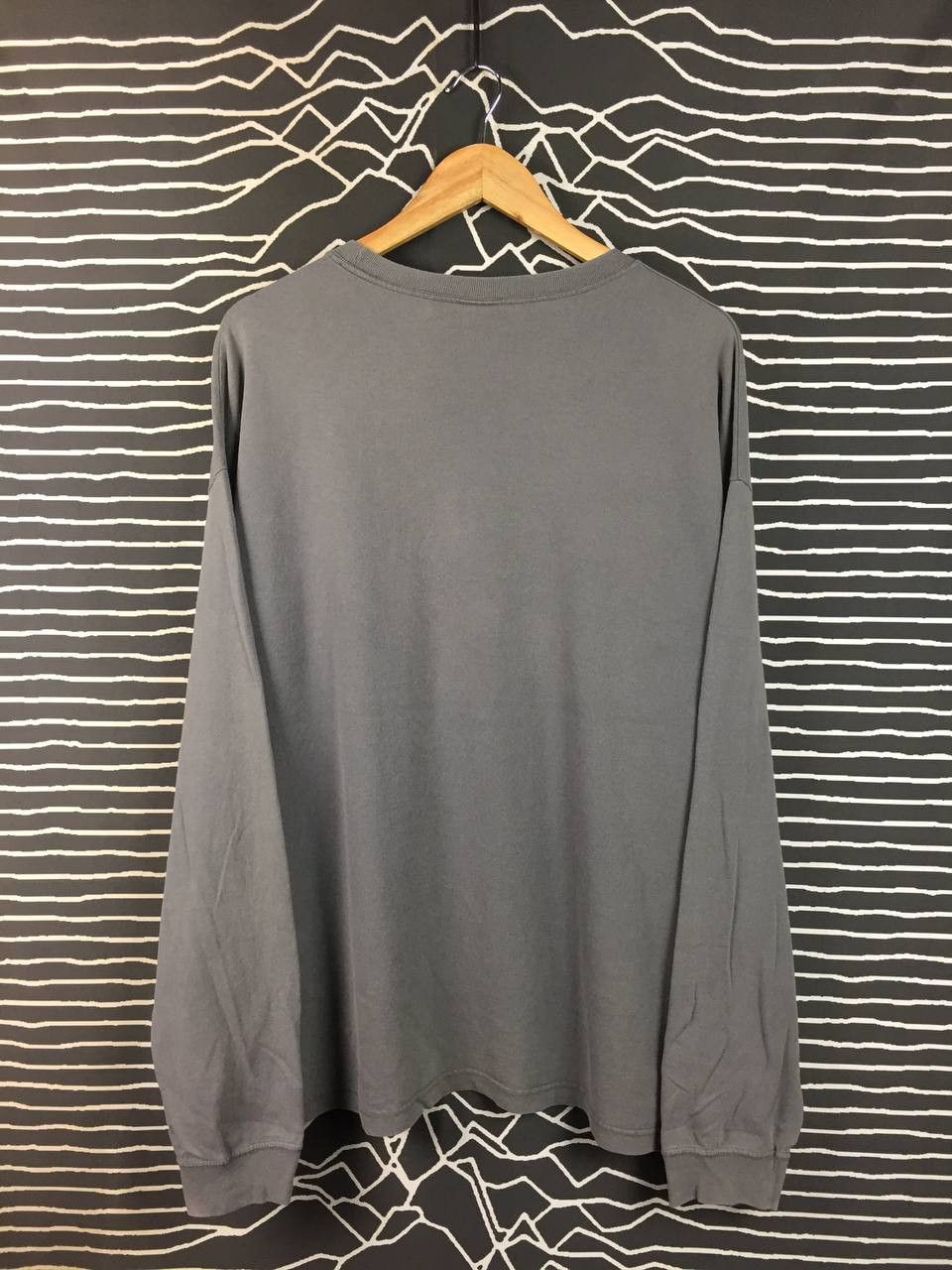 Old Navy Vtg Old Navy Pill Logo Y2K Tech Long Sleeve Tee Size US XL / EU 56 / 4 - 9 Thumbnail