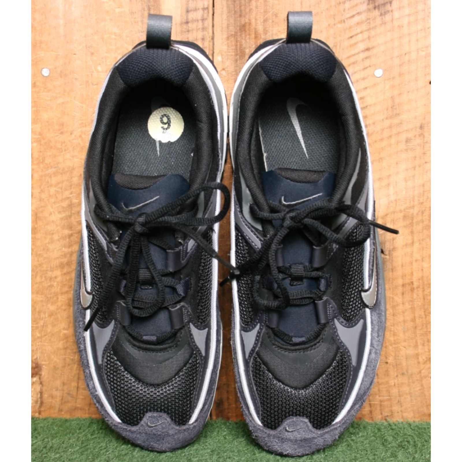 Nike VINTAGE Nike Air Max Bliss Sneakers Women's Sz. 9/US 9 Black/Oil Grey/Metallic Silver Suede Synthetic Lace Up Low Top Athletic Shoes Size US 7 / IT 37 - 4 Thumbnail