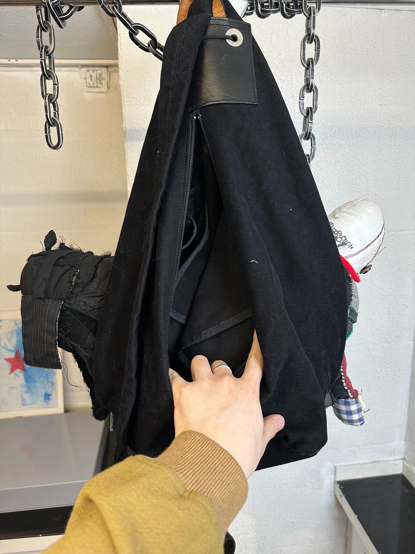 Yohji Yamamoto Yohji Yamamoto Y's Men's 3-Zipper Crossbody Bag Size ONE SIZE - 5 Thumbnail