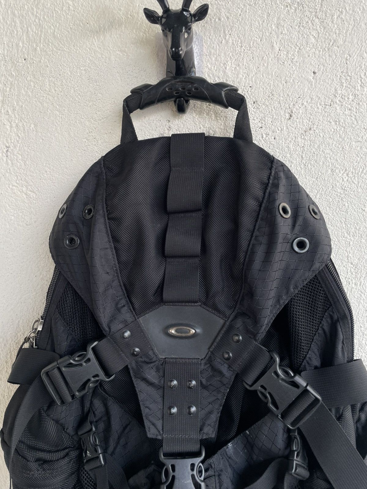 Oakley Rare Oakley Tactical Black Utility Backpack Techwear Outdoor Size ONE SIZE - 2 Thumbnail
