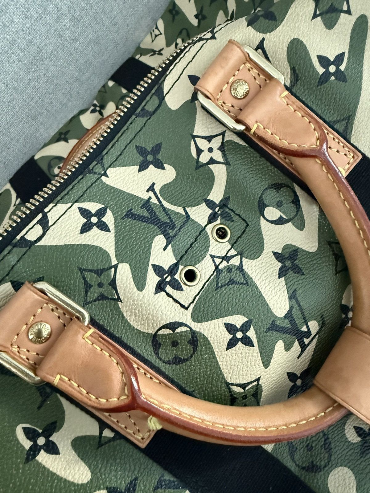Louis Vuitton × Takashi Murakami Louis Vuitton x Murakami Monogramouflage Duffle Keepall 55 Size ONE SIZE - 23 Thumbnail