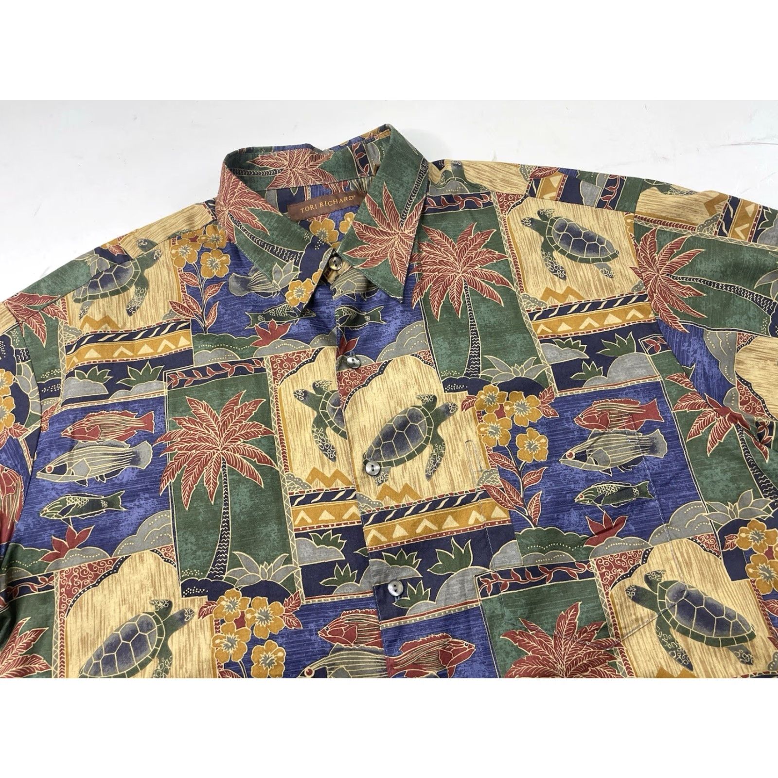 Tori Richard Tori Richard Button-Up Shirt Hawaiian 100% Cotton Multicolor COLLARED Short Sleeve Casual Men L Large Palm Turtle Fish Beach 90s? Size US L / EU 52-54 / 3 - 2 Thumbnail